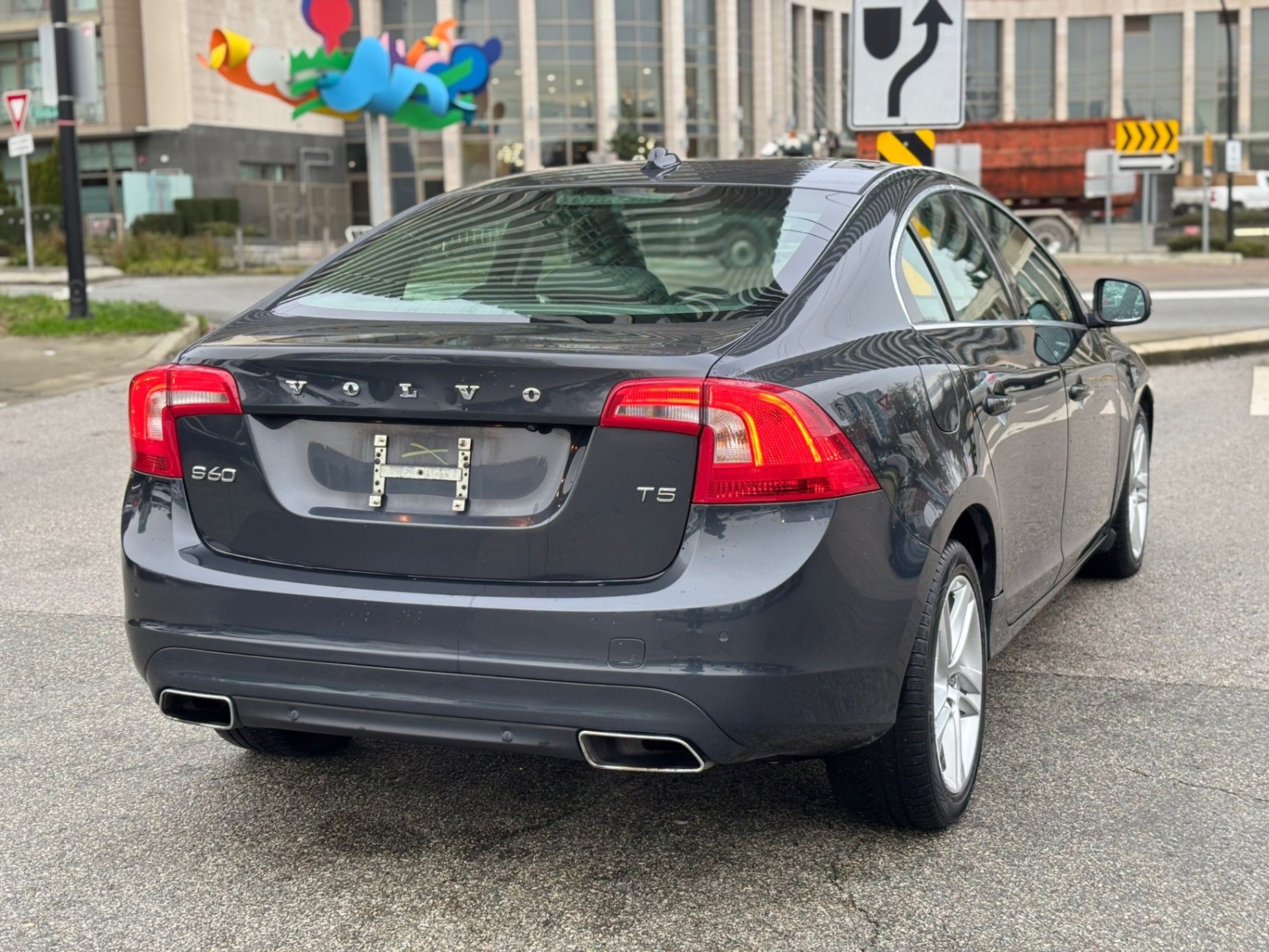 /canwestautoinc/2015-Volvo-S60-8005918644231431.jpg