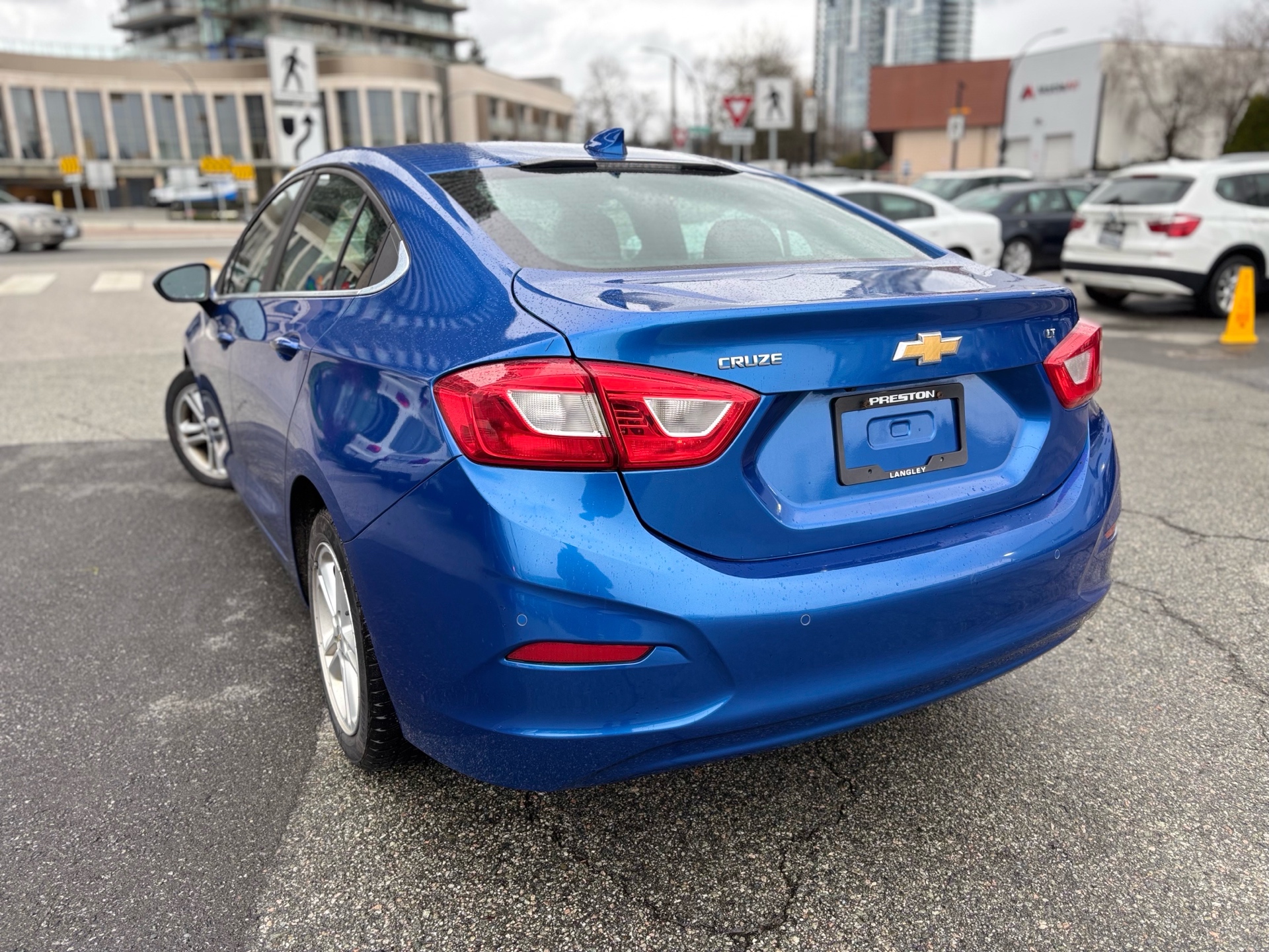 /canwestautoinc/2016-Chevrolet-Cruze-32054923344117436.jpg