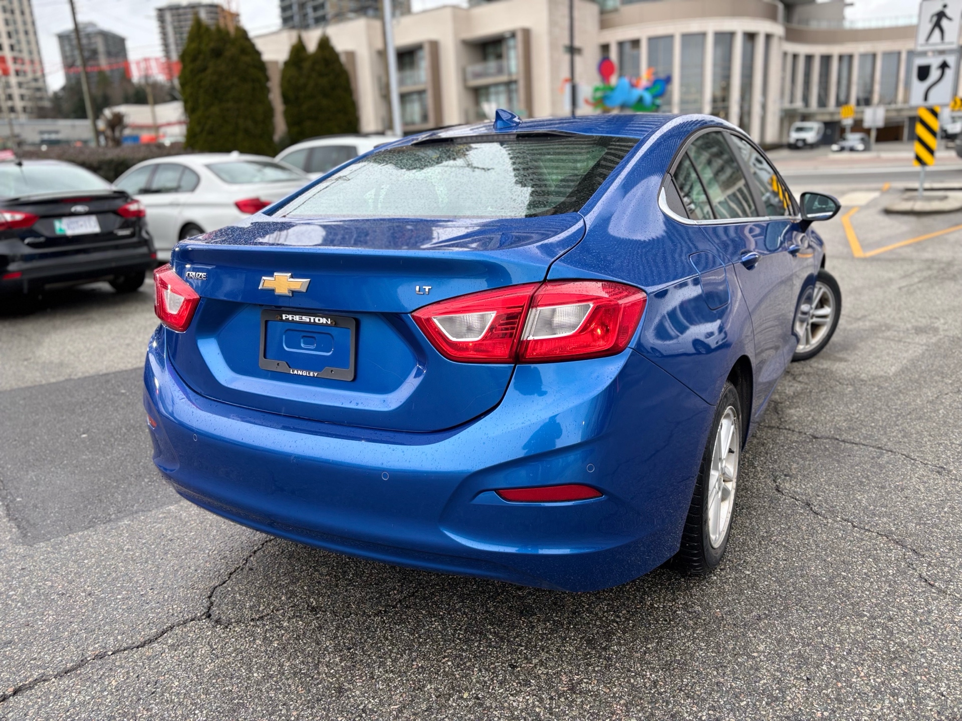 /canwestautoinc/2016-Chevrolet-Cruze-9307365396350378.jpg