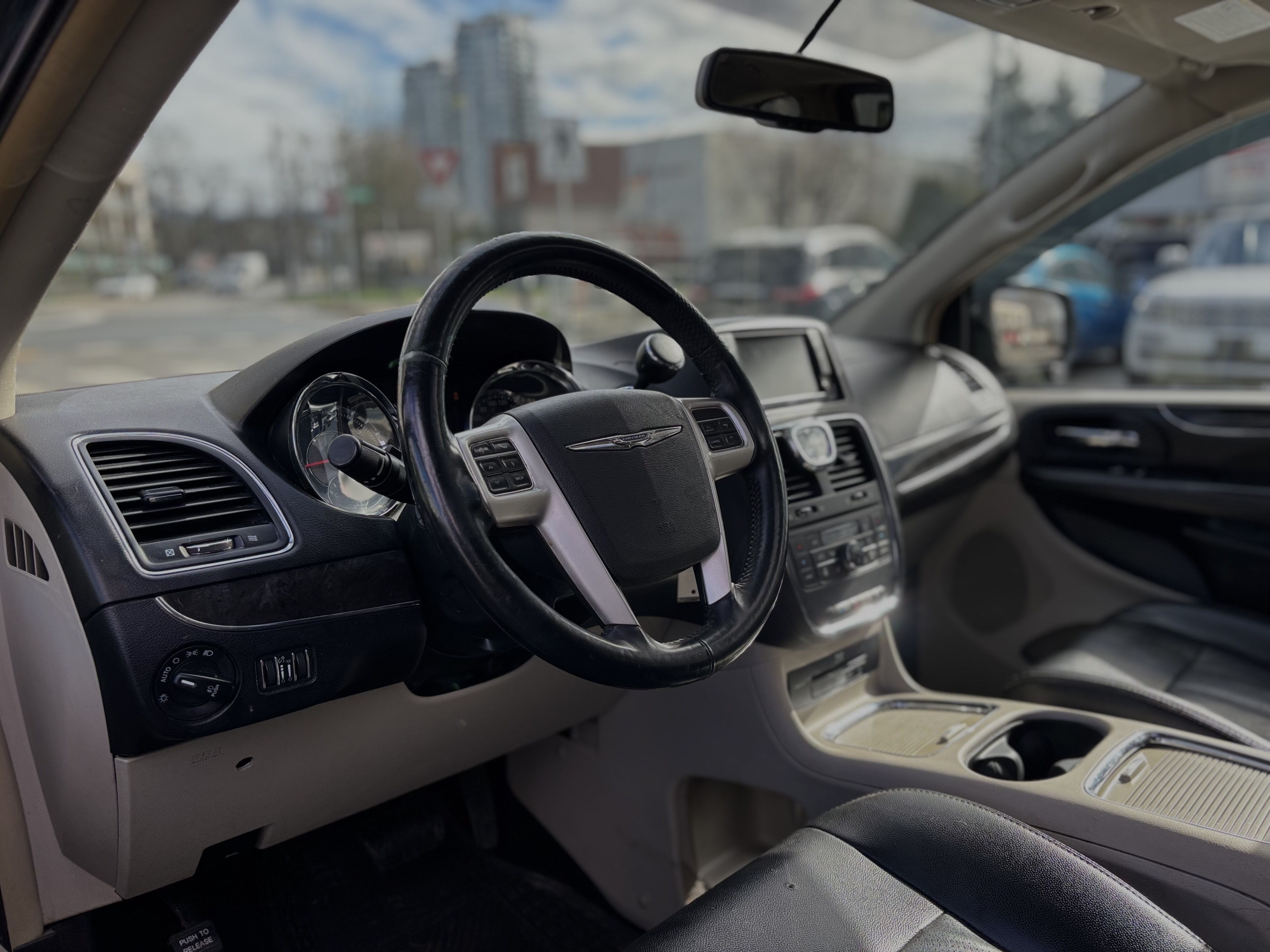 /canwestautoinc/2016-Chrysler-Town&-09948380484219754.jpg