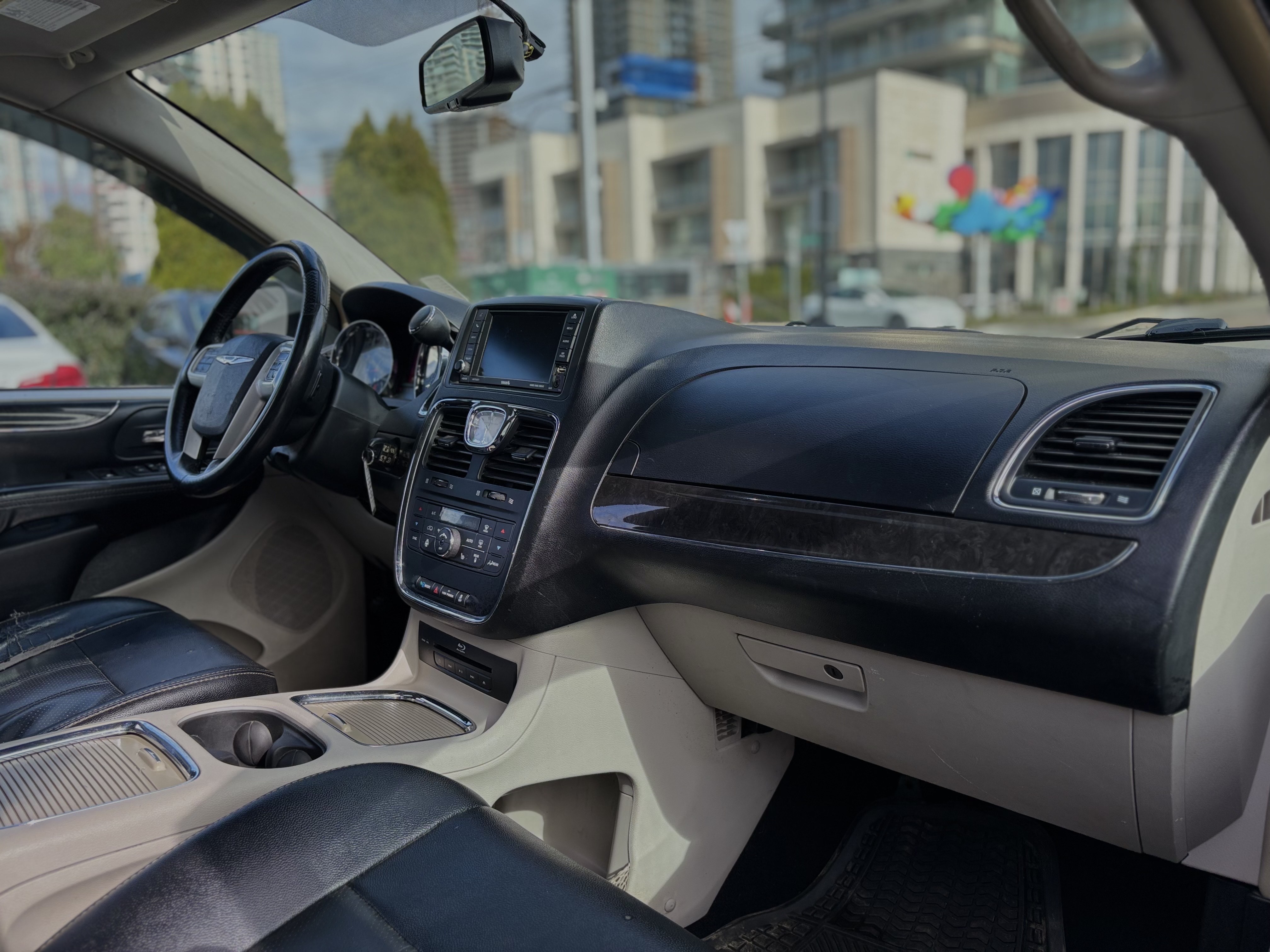 /canwestautoinc/2016-Chrysler-Town&-2849124280775279.jpg