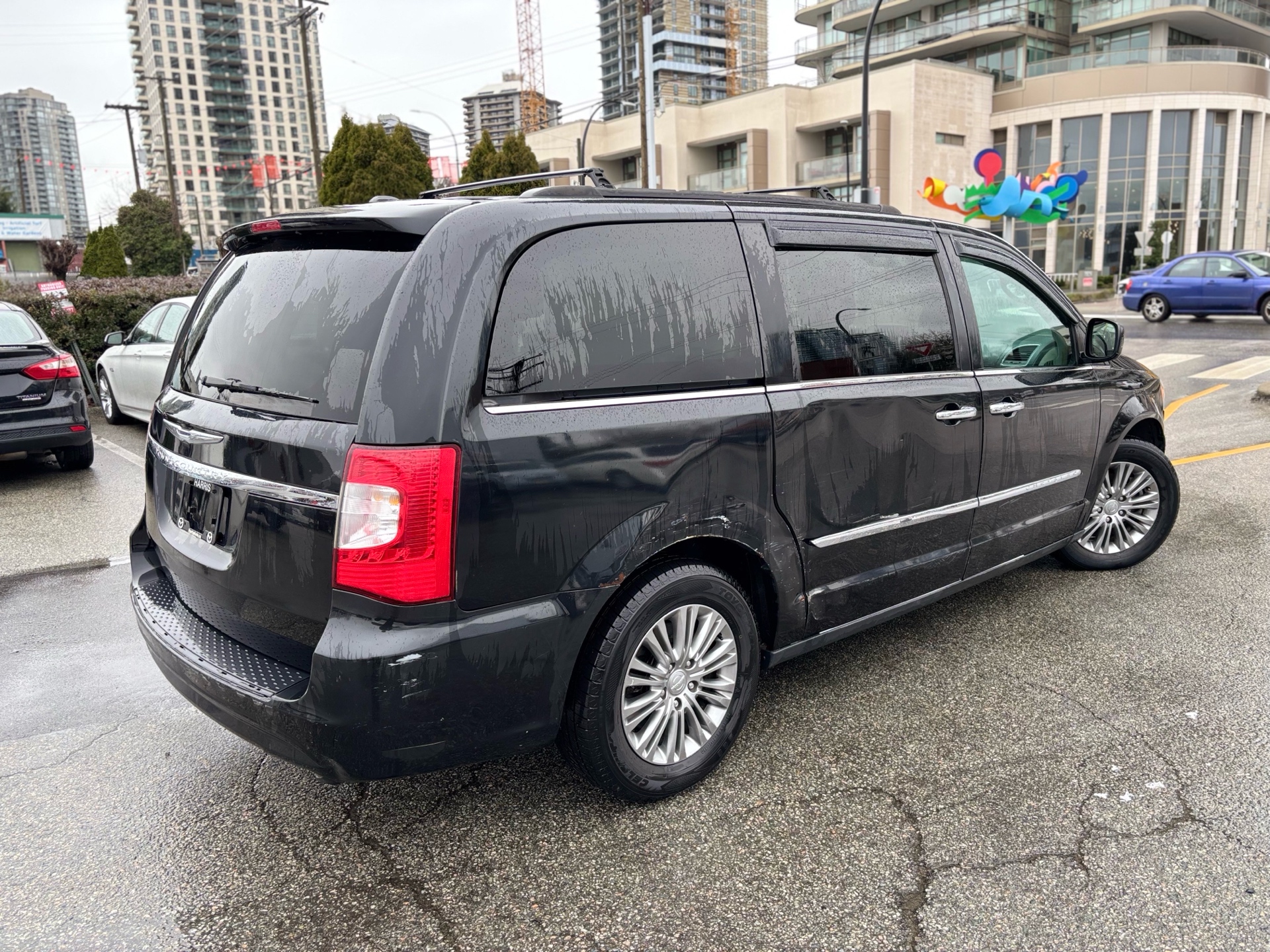 /canwestautoinc/2016-Chrysler-Town&-49560636135554104.jpg