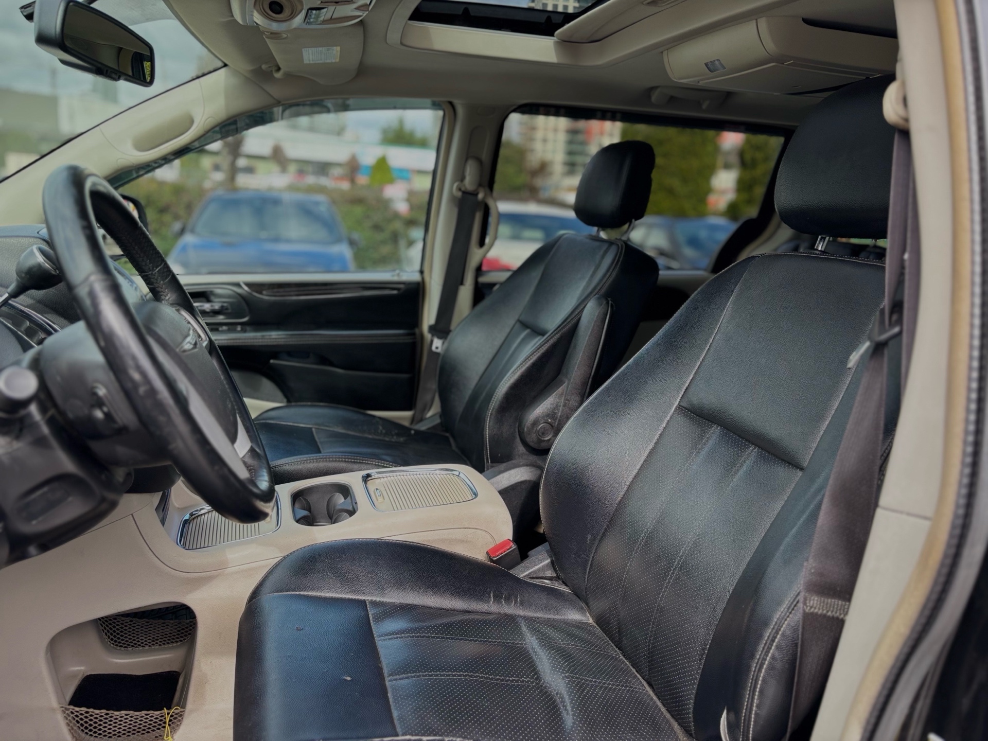 /canwestautoinc/2016-Chrysler-Town&-5078278717843676.jpg