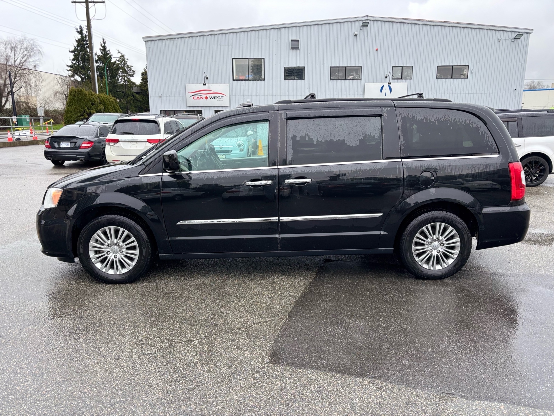 /canwestautoinc/2016-Chrysler-Town&-6549636879246805.jpg