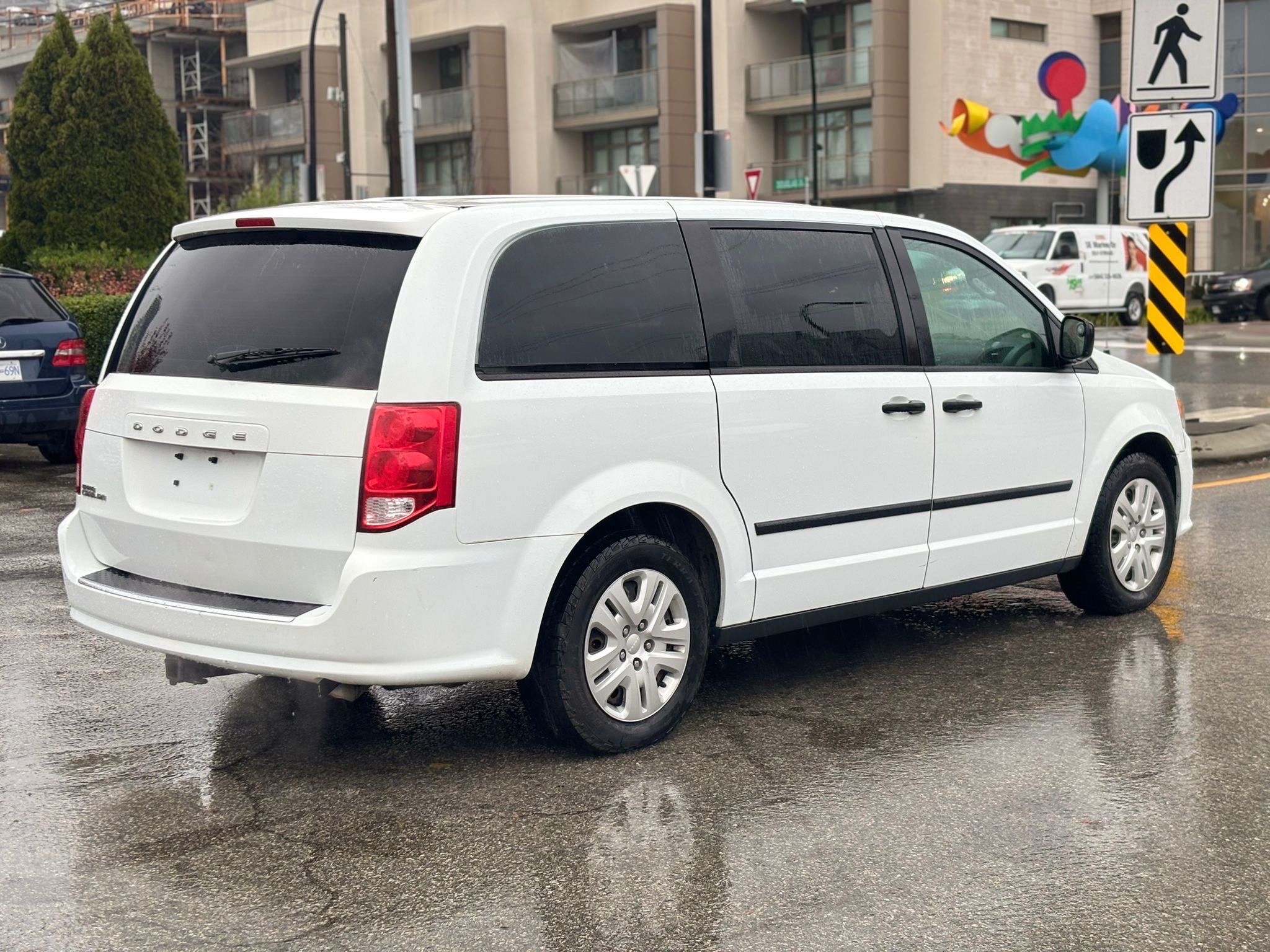 /canwestautoinc/2016-Dodge-GrandCaravan-16584238988350797.jpg