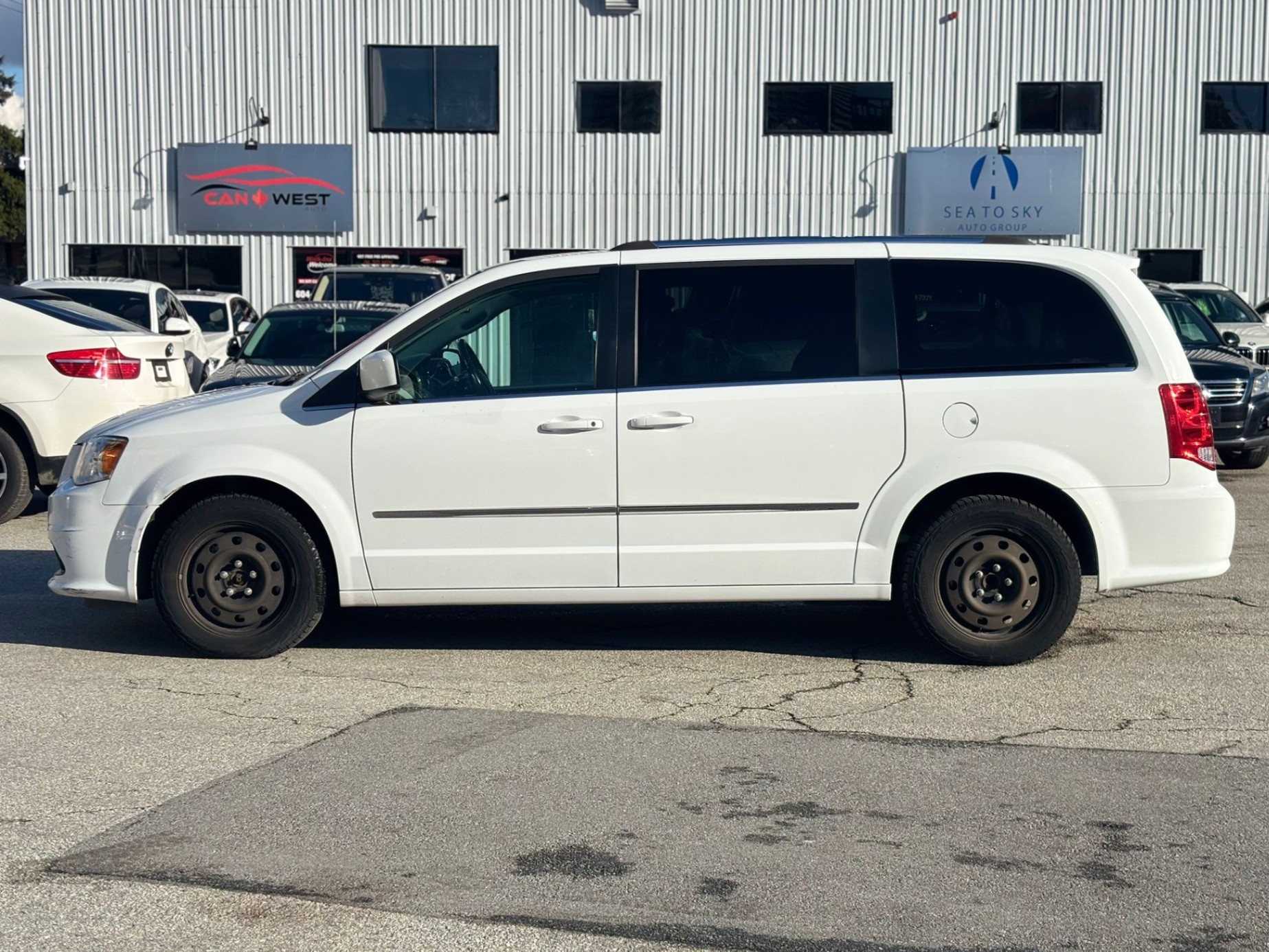 /canwestautoinc/2016-Dodge-GrandCaravan-5255174577198172.jpg