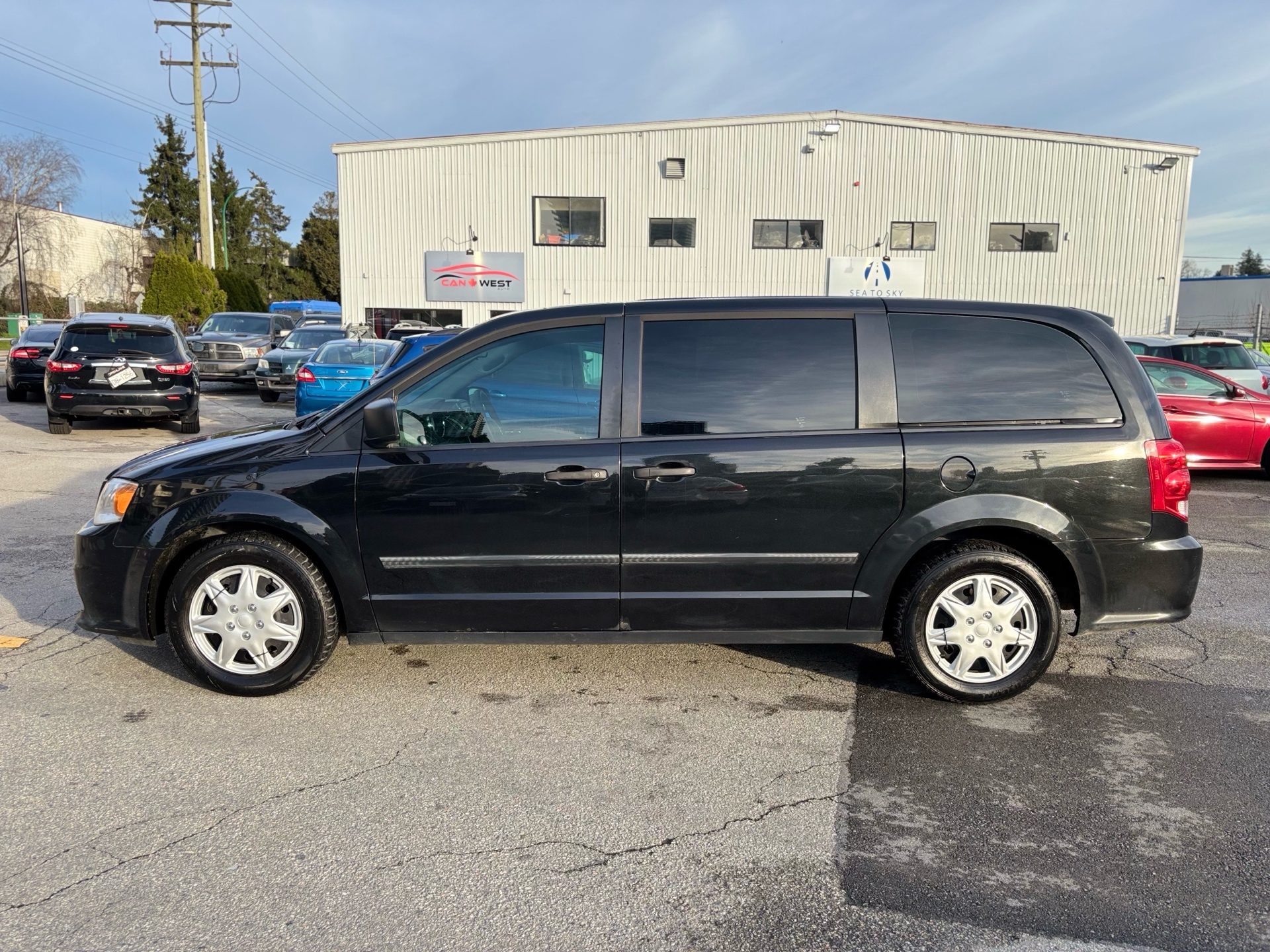 /canwestautoinc/2016-Dodge-GrandCaravan-7800878015362851.jpg