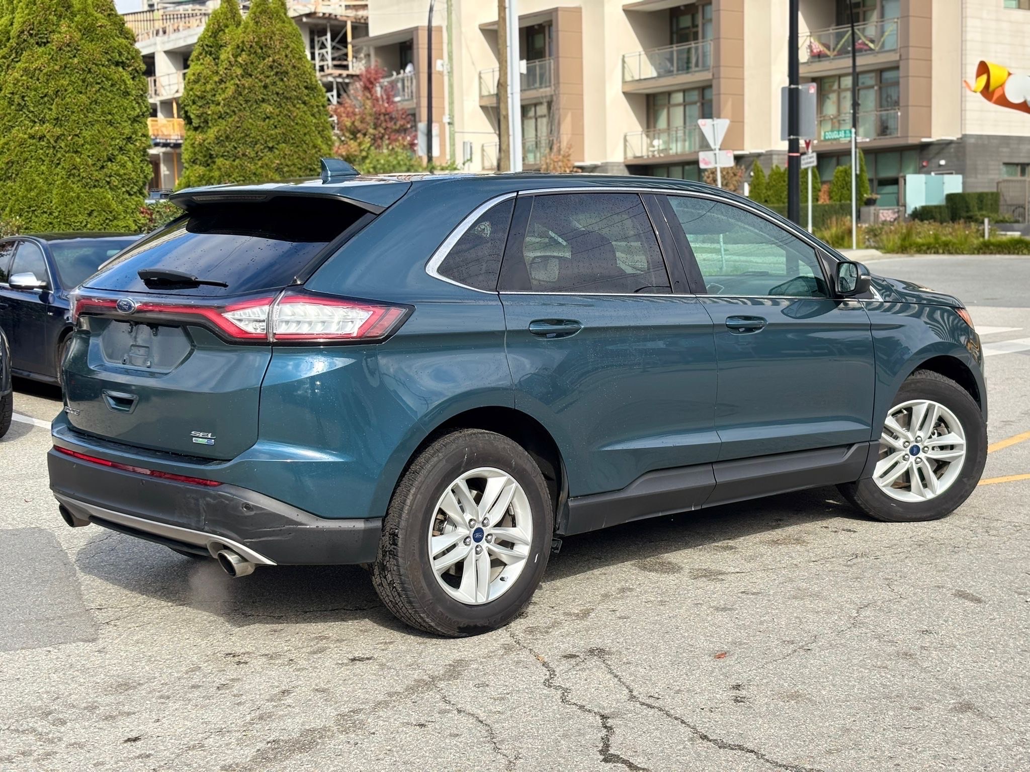 /canwestautoinc/2016-Ford-Edge-5116554555294686.jpg