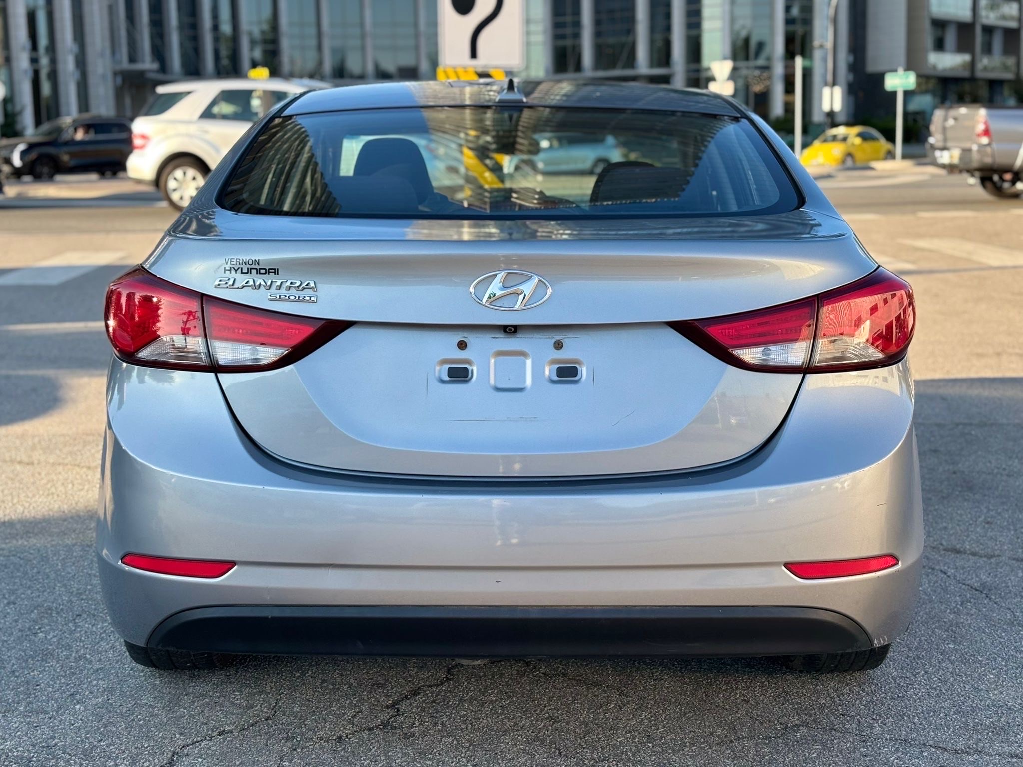 /canwestautoinc/2016-Hyundai-Elantra-42712804692961837.jpg