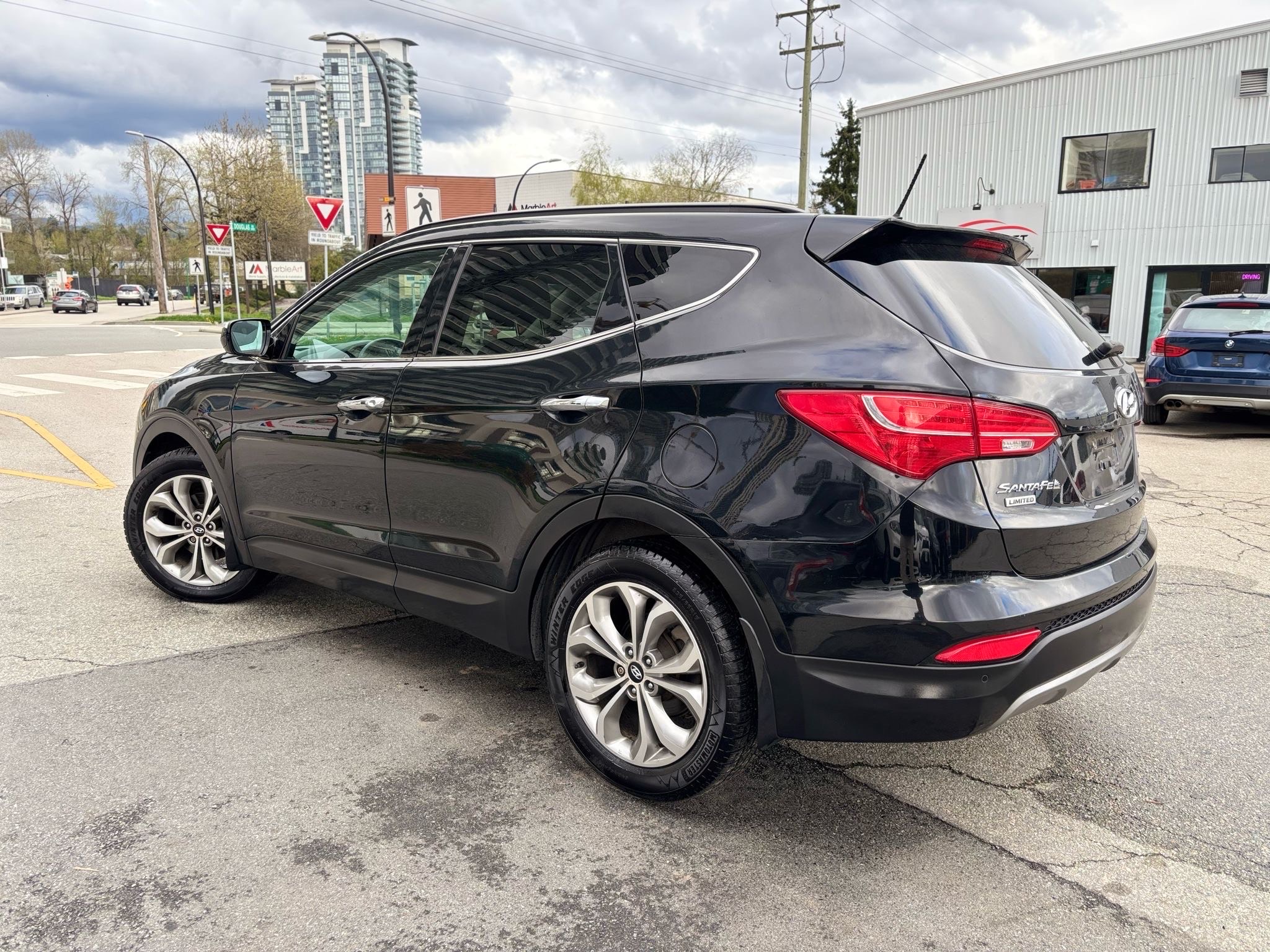 /canwestautoinc/2016-Hyundai-SantaFe-2535495751682204.jpg