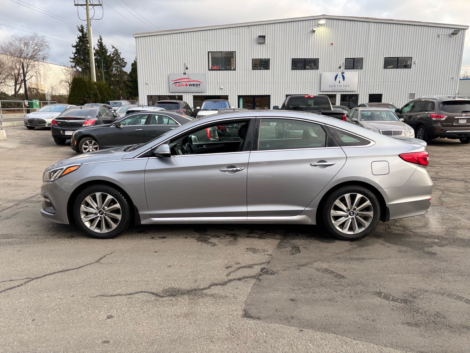 /canwestautoinc/2016-Hyundai-Sonata-5591091339588183.jpg