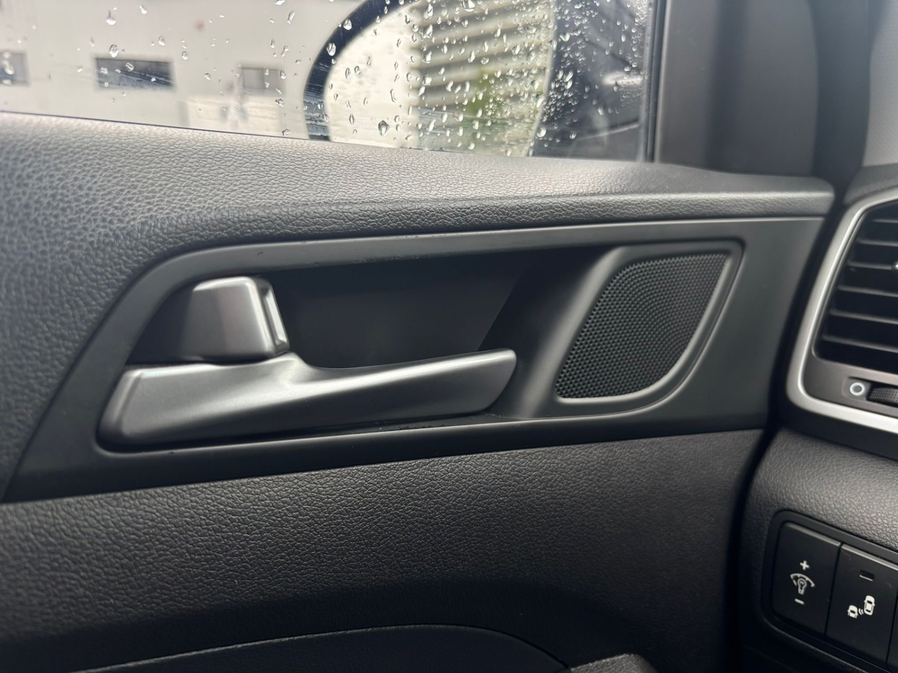 /canwestautoinc/2016-Hyundai-Tucson-8765076617582865.jpg