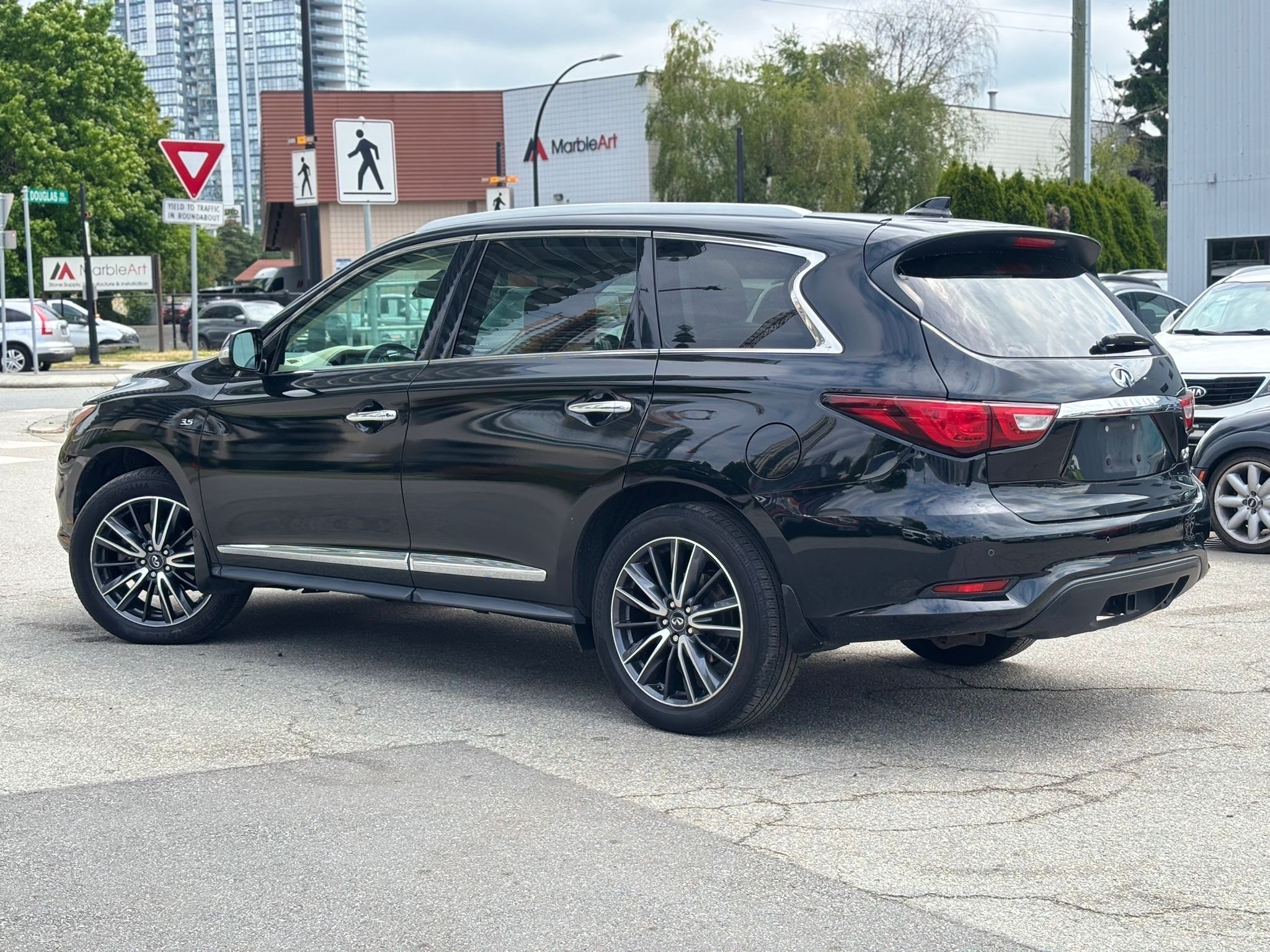 /canwestautoinc/2016-INFINITI-QX60-33055140987406295.jpg