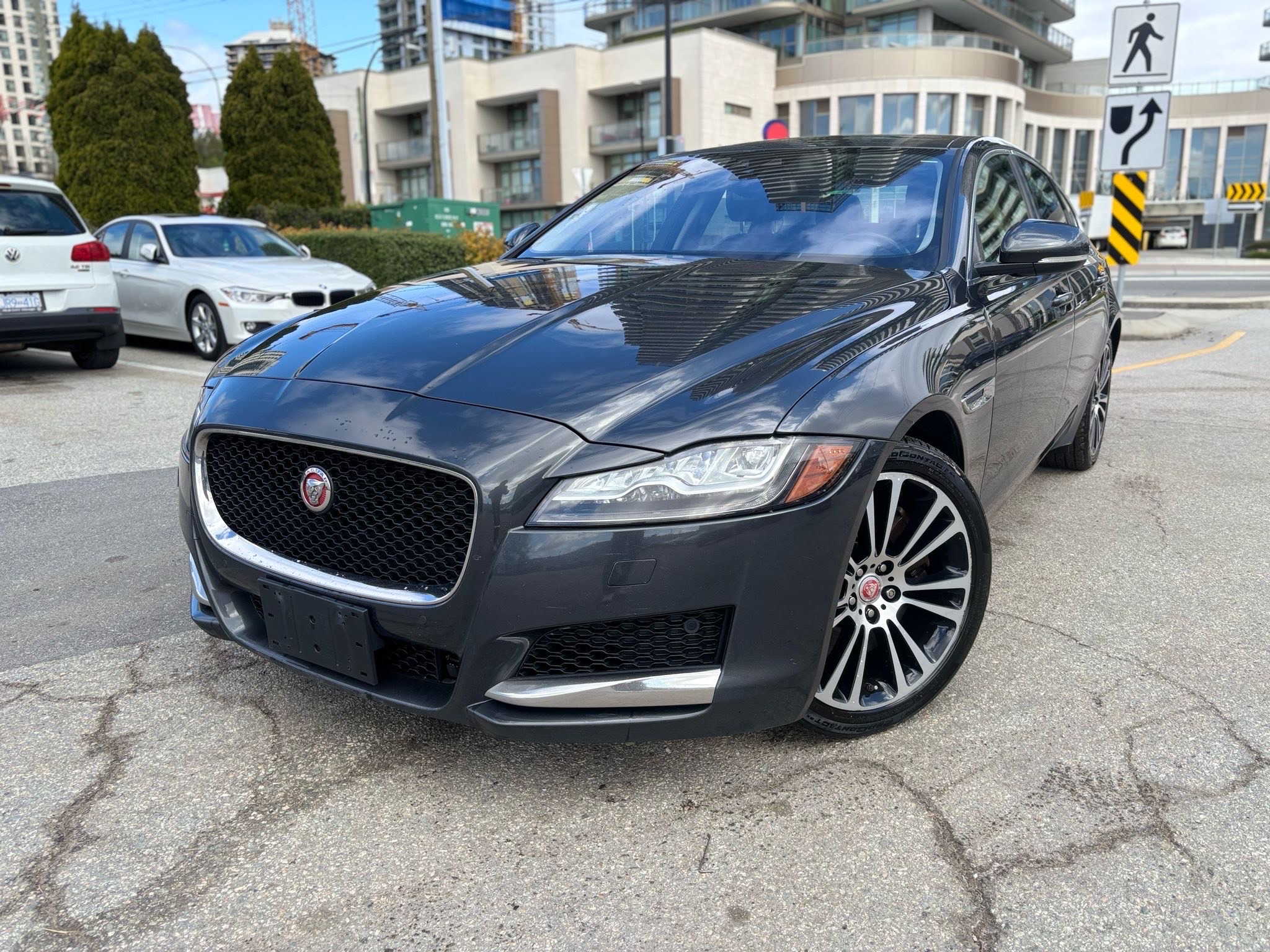 /canwestautoinc/2016-Jaguar-XF-6412393811718966.jpg