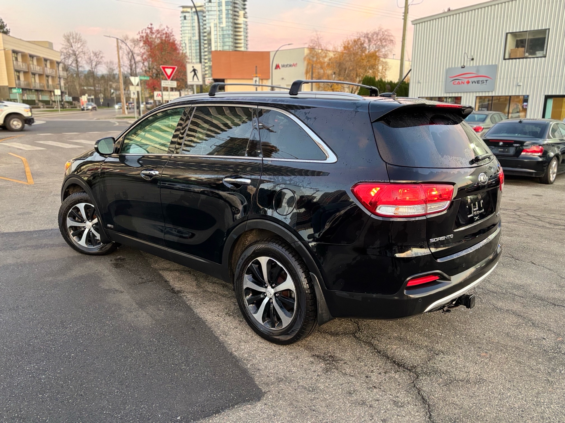 /canwestautoinc/2016-Kia-Sorento-25103389278698995.jpg
