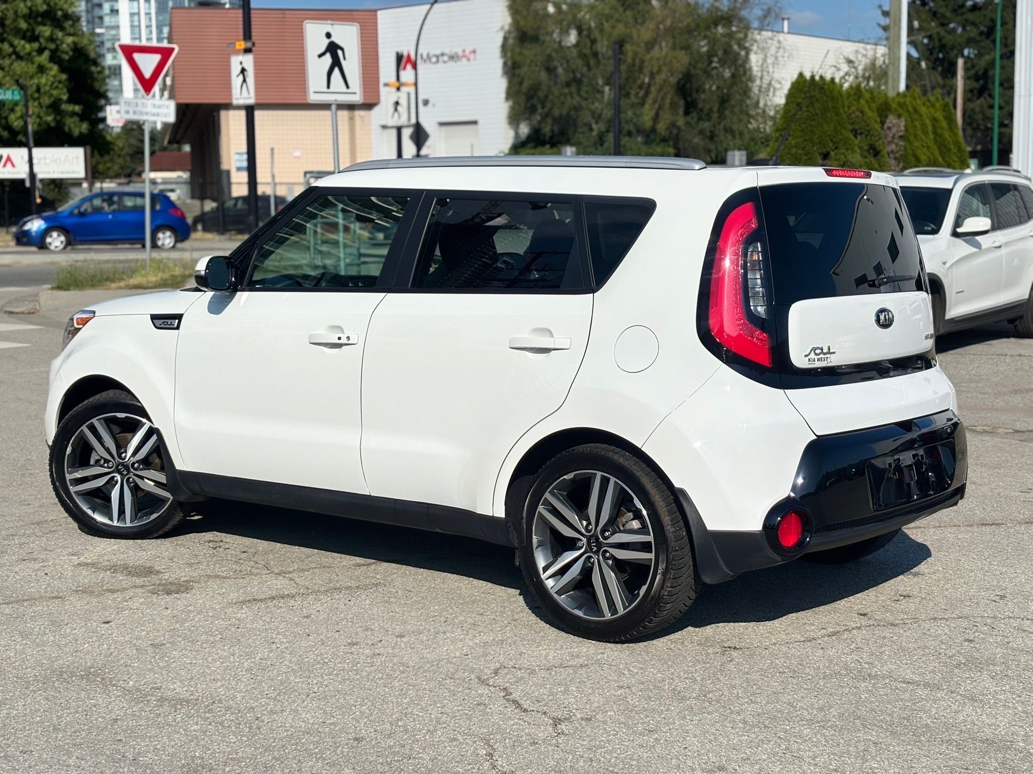 /canwestautoinc/2016-Kia-Soul-08599743231489976.jpg