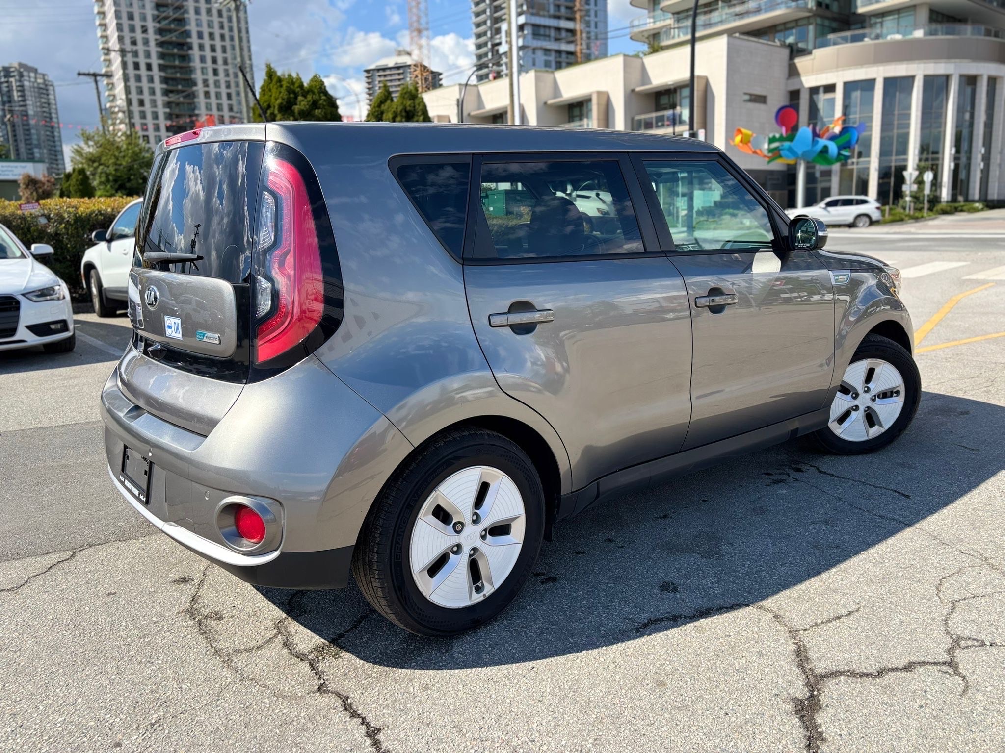 /canwestautoinc/2016-Kia-SoulEV-9521687272881669.jpg