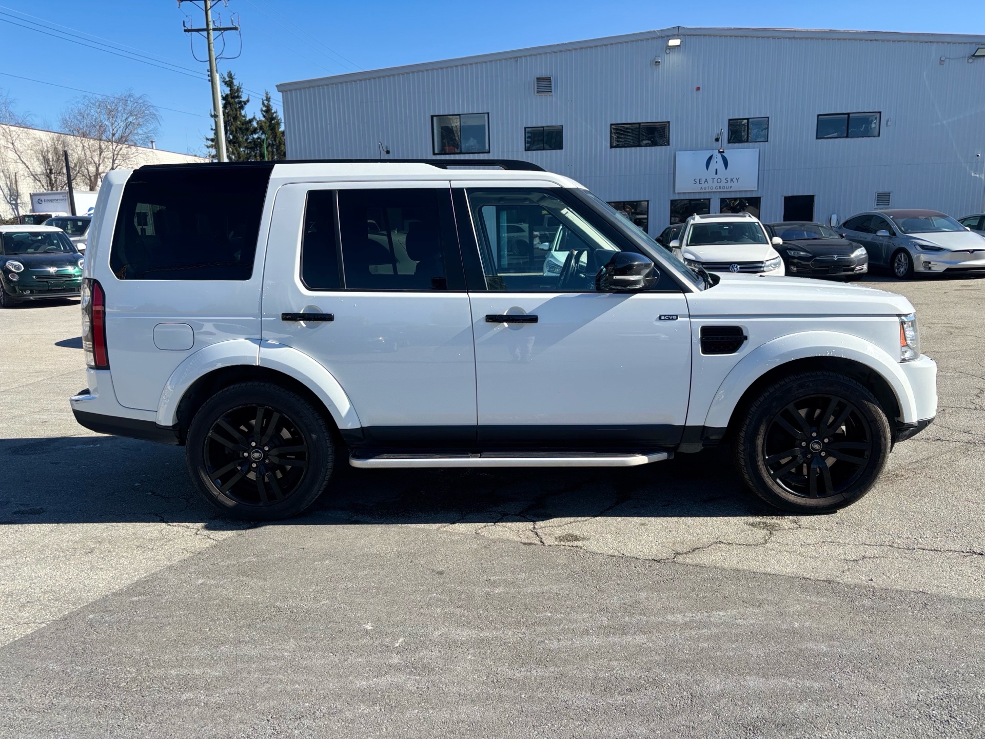 /canwestautoinc/2016-LandRover-LR4-05953300525297345.jpg