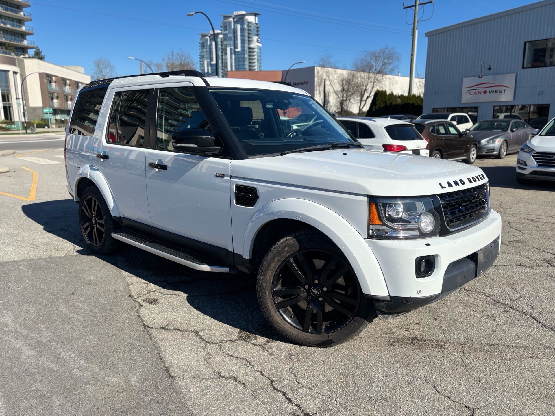 /canwestautoinc/2016-LandRover-LR4-13493316340567985.jpg