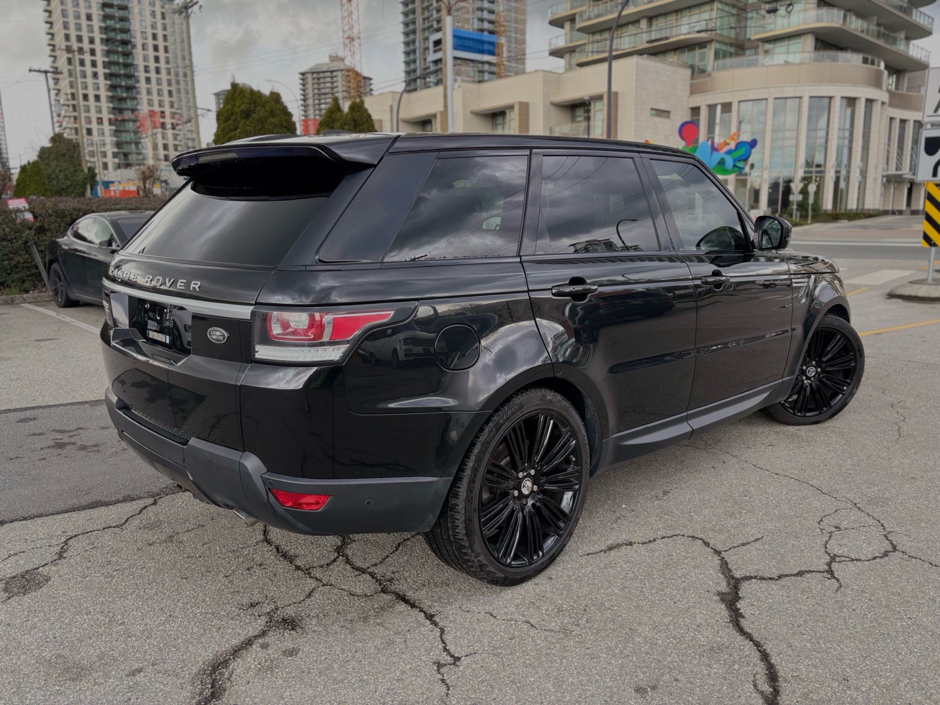 /canwestautoinc/2016-LandRover-RangeRover-1604861054354143.jpg