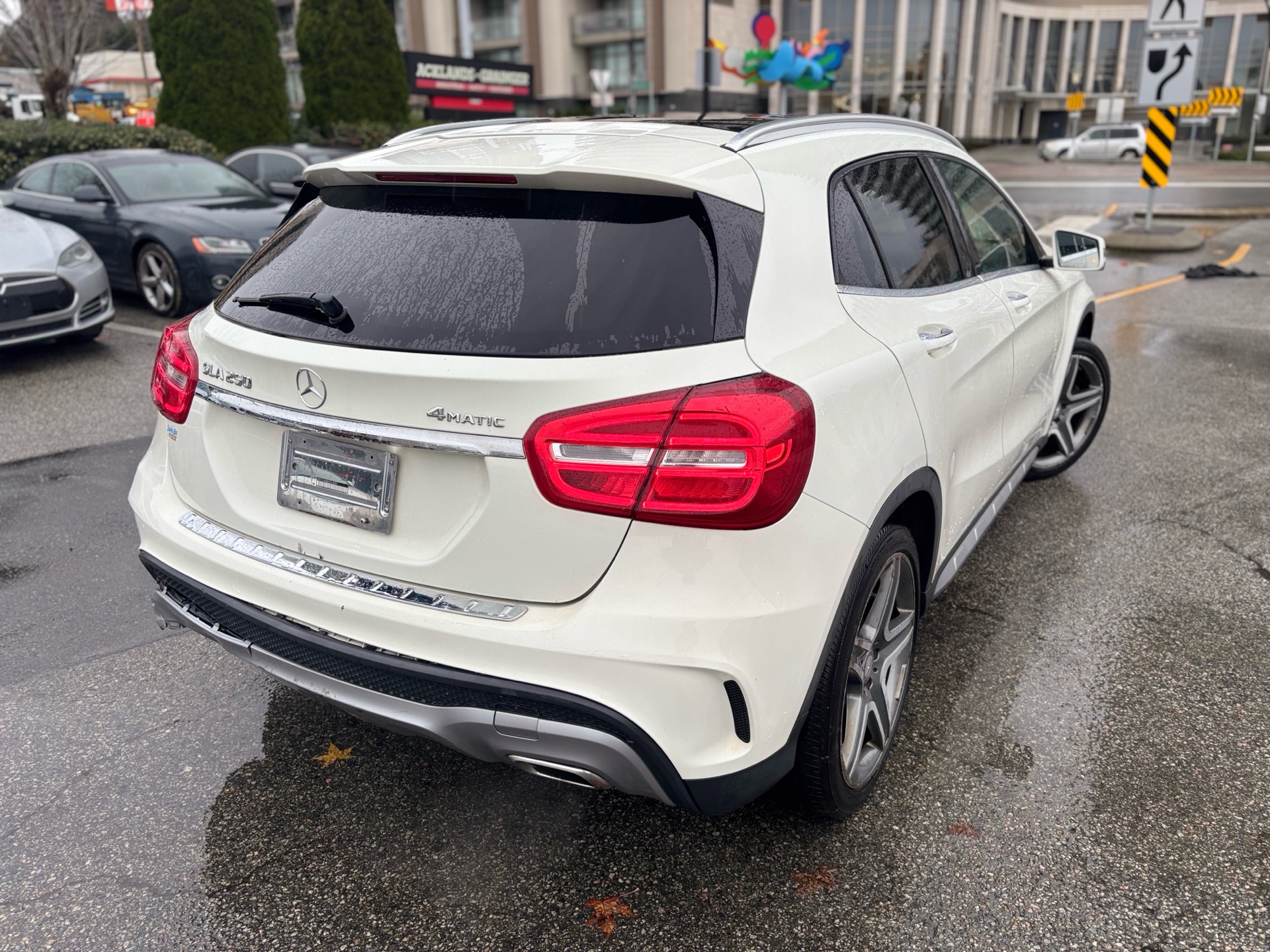 /canwestautoinc/2016-Mercedes-Benz-GLA-0006052376465437437.jpg