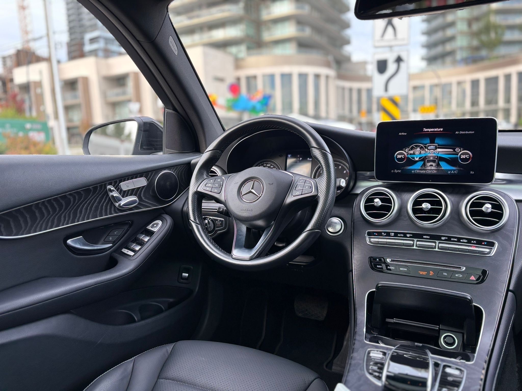 /canwestautoinc/2016-Mercedes-Benz-GLC-class-9092790332300975.jpg