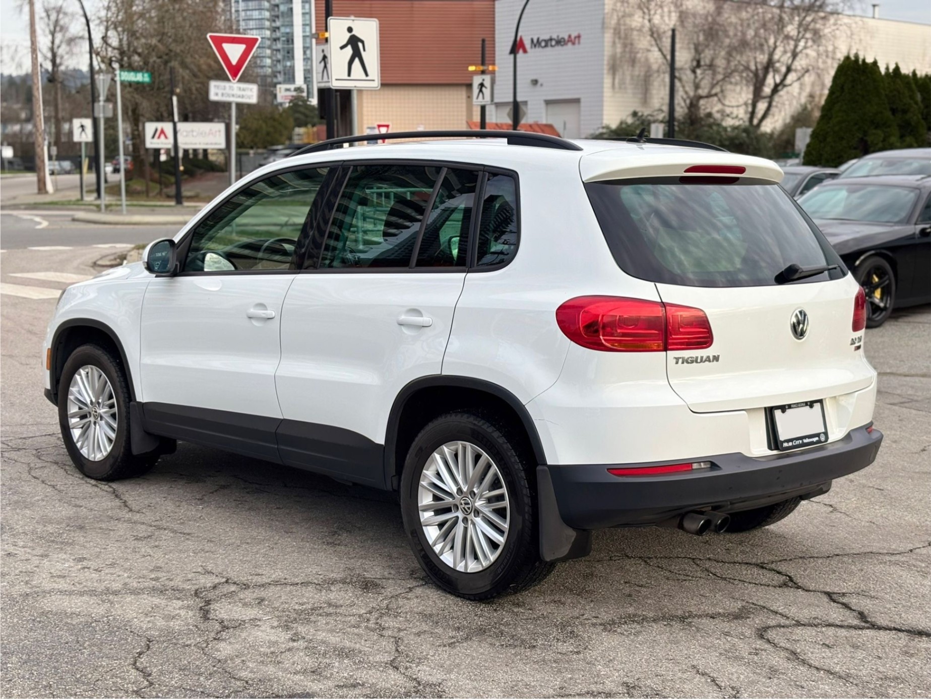 /canwestautoinc/2016-Volkswagen-Tiguan-22241875145867374.jpg