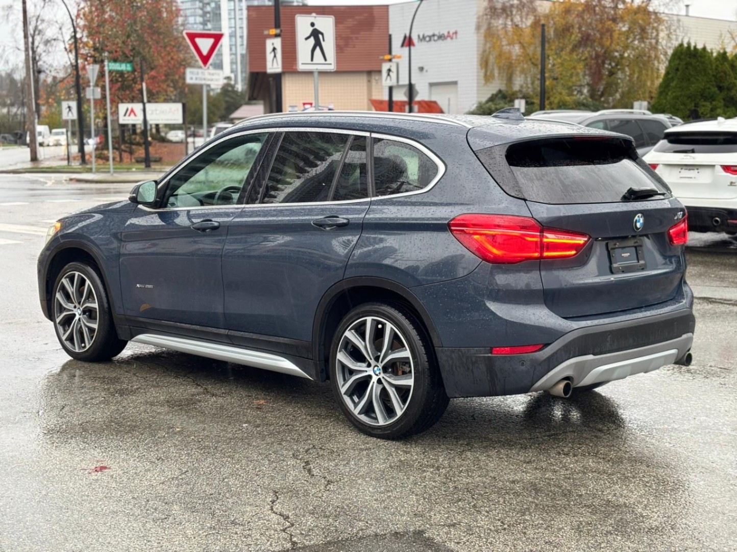 /canwestautoinc/2017-BMW-X1-03383081345866912.jpg