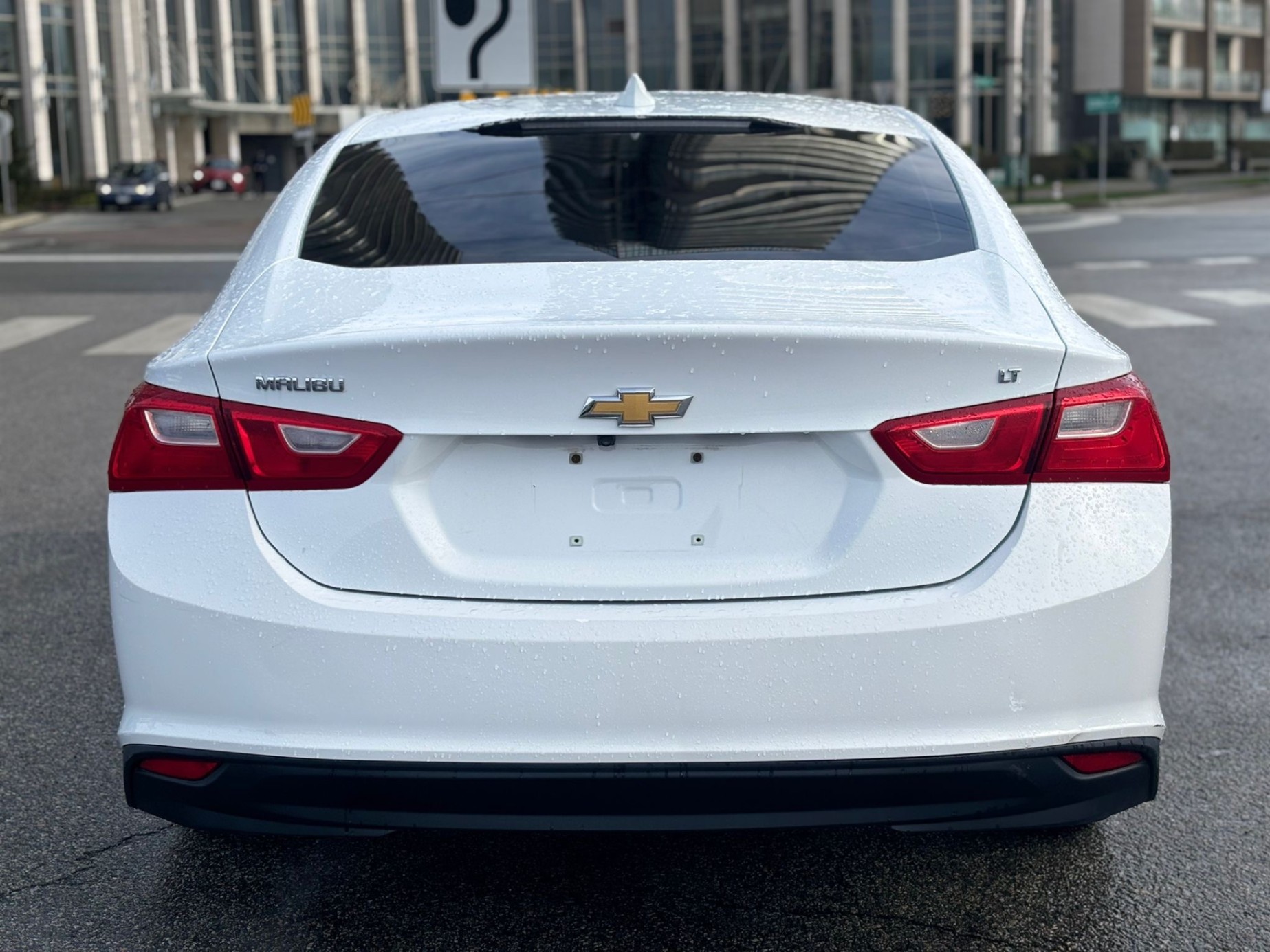 /canwestautoinc/2017-Chevrolet-Malibu-30581264544551634.jpg