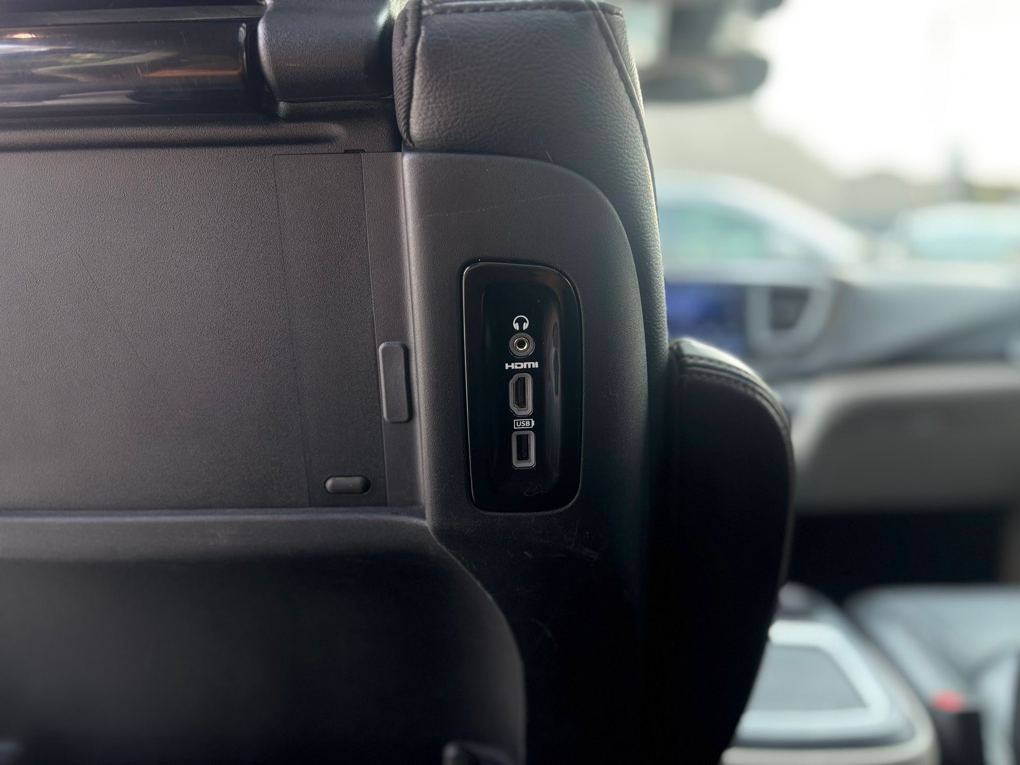 /canwestautoinc/2017-Chrysler-Pacifica-30817942407934606.jpg