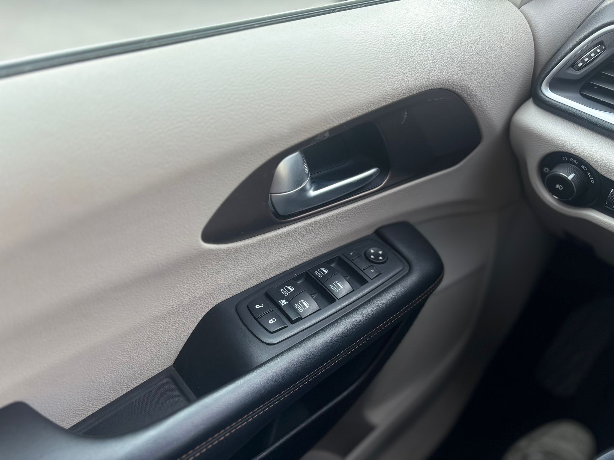 /canwestautoinc/2017-Chrysler-Pacifica-7354924660759563.jpg
