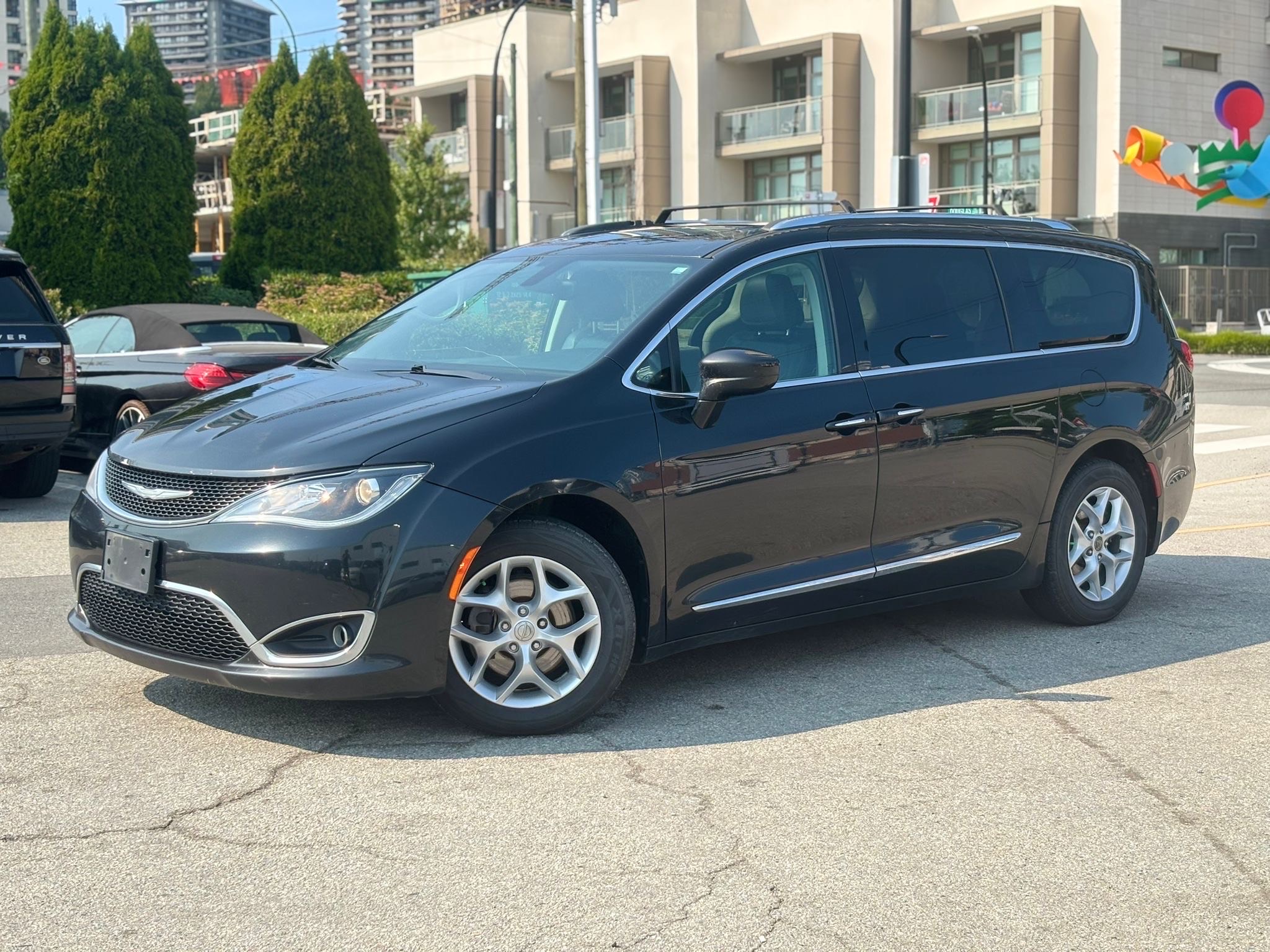 /canwestautoinc/2017-Chrysler-Pacifica-818580022861463.jpg