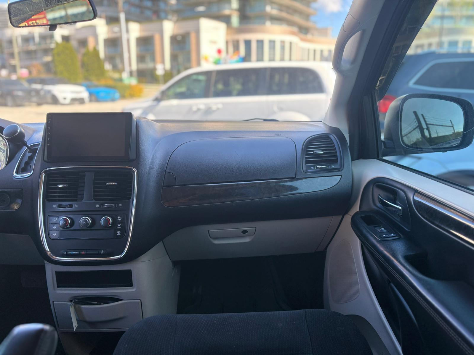 /canwestautoinc/2017-Dodge-GrandCaravan-11842736079752014.jpg
