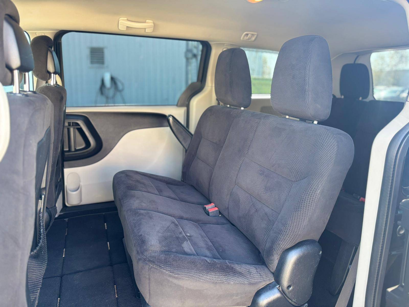 /canwestautoinc/2017-Dodge-GrandCaravan-13791091344342532.jpg