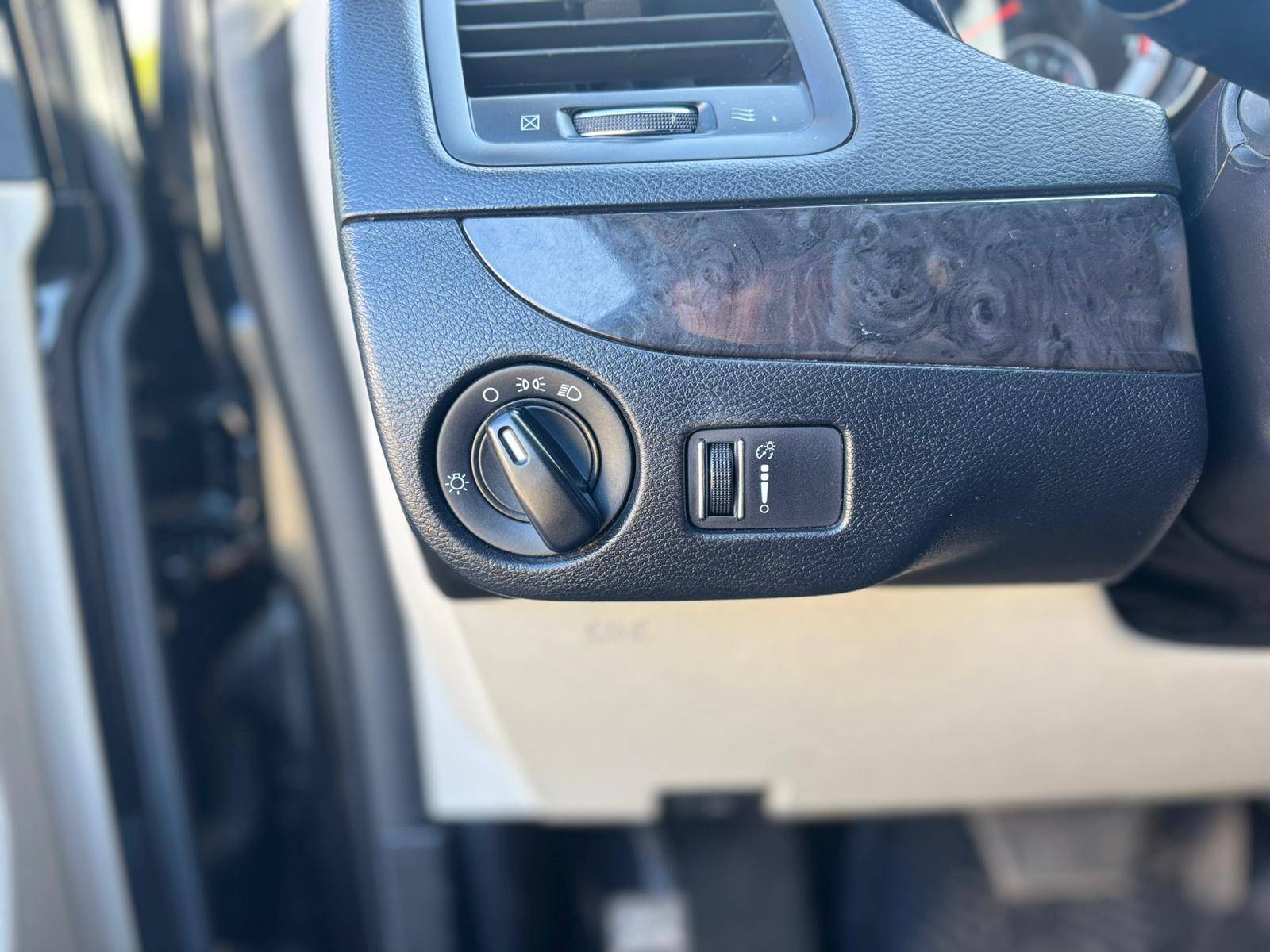/canwestautoinc/2017-Dodge-GrandCaravan-24833910329604536.jpg
