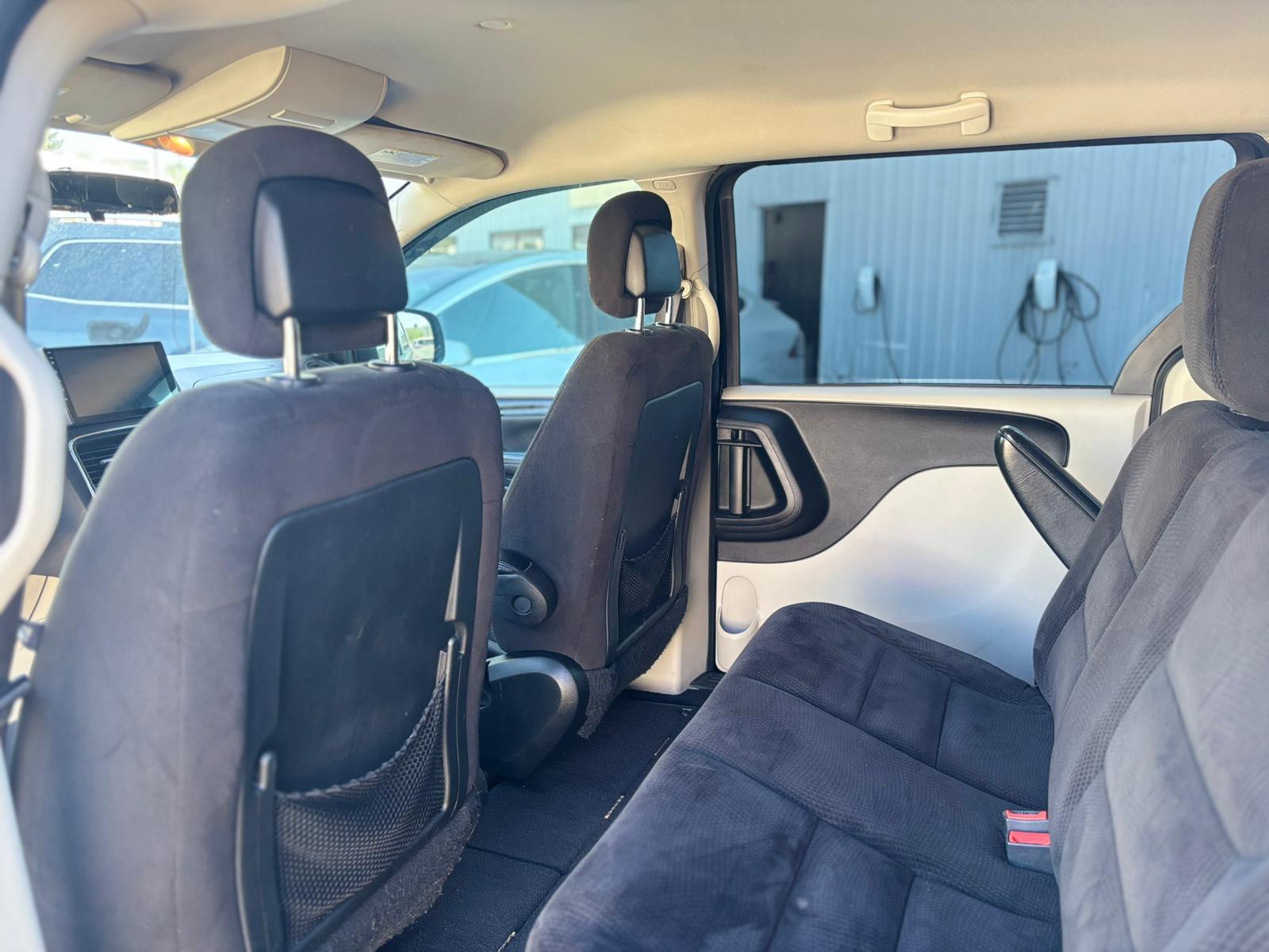 /canwestautoinc/2017-Dodge-GrandCaravan-5577443067775658.jpg