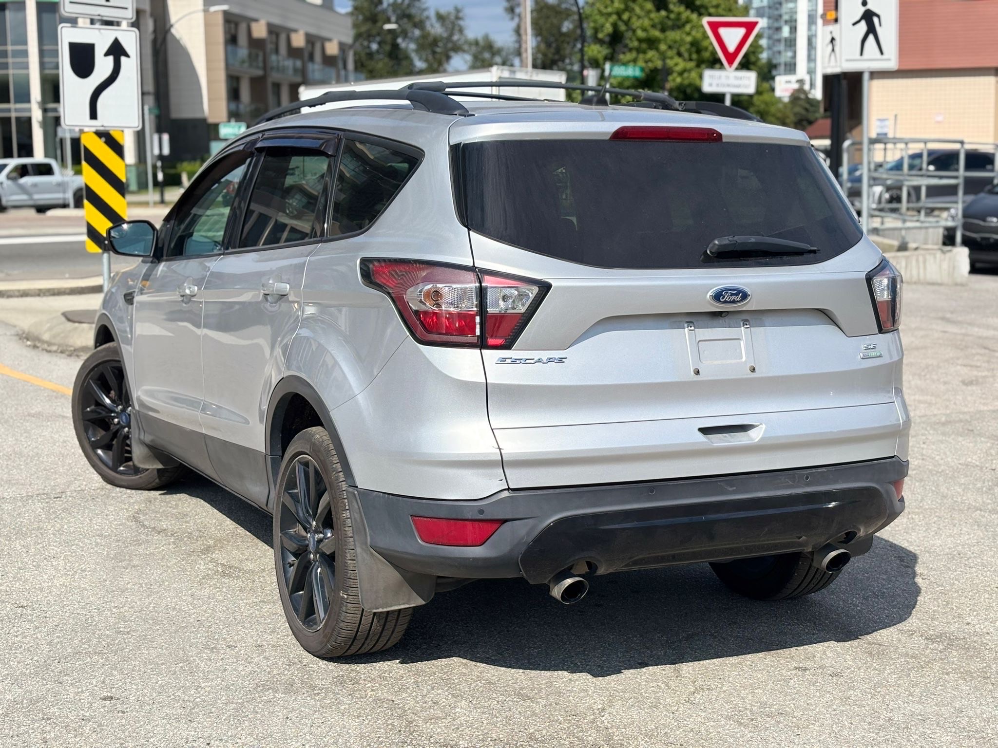 /canwestautoinc/2017-Ford-Escape-31375745945679334.jpg
