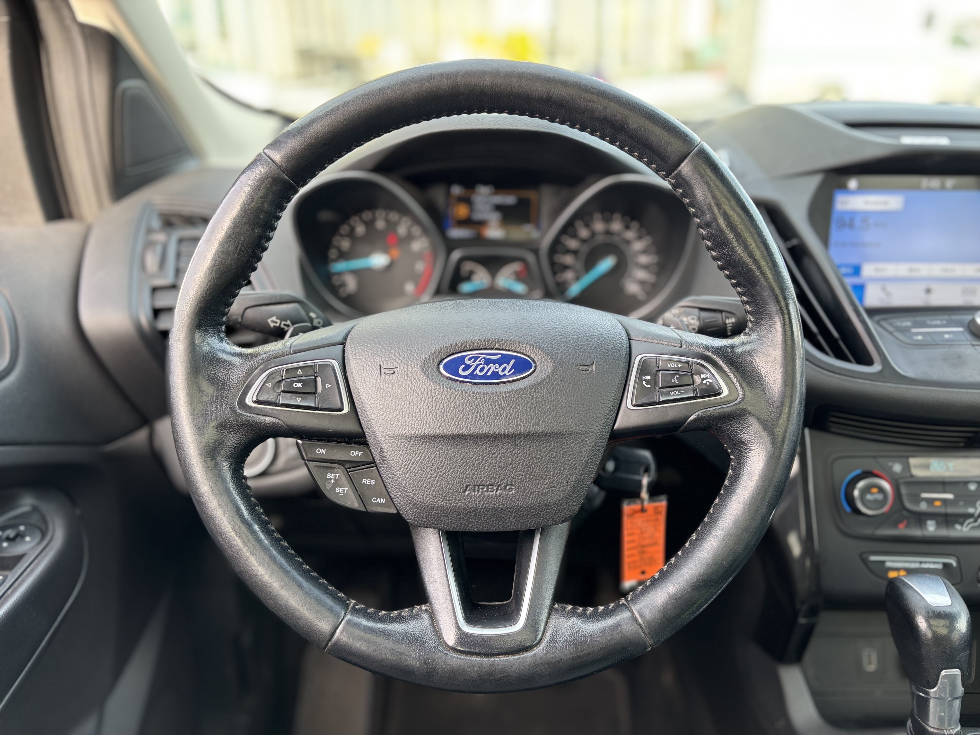 /canwestautoinc/2017-Ford-Escape-46836760572834235.jpg