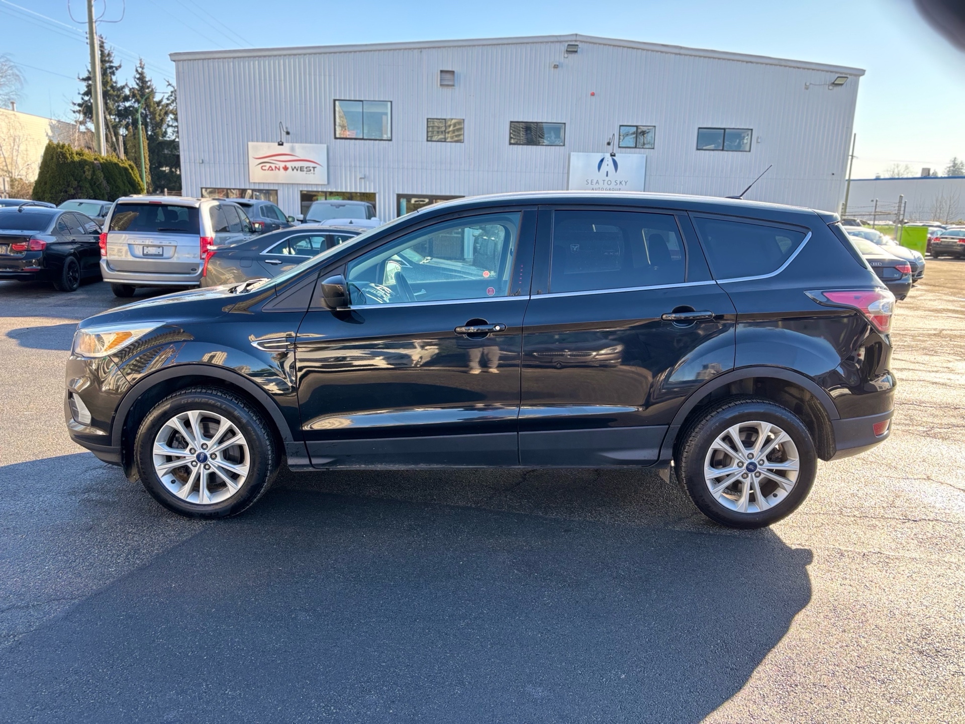 /canwestautoinc/2017-Ford-Escape-5361405357908313.jpg