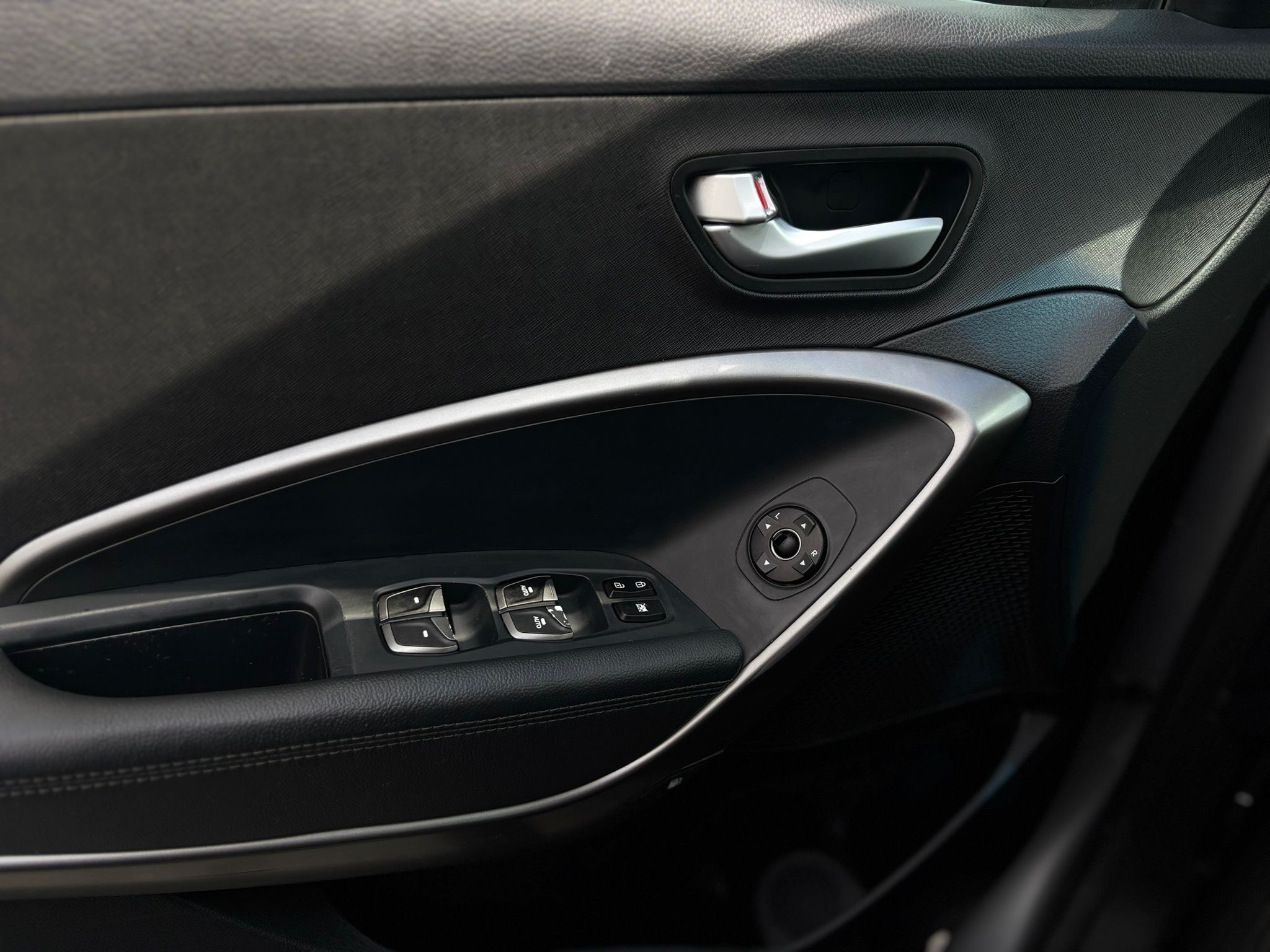 /canwestautoinc/2017-Hyundai-SantaFe-4714593975563295.jpg