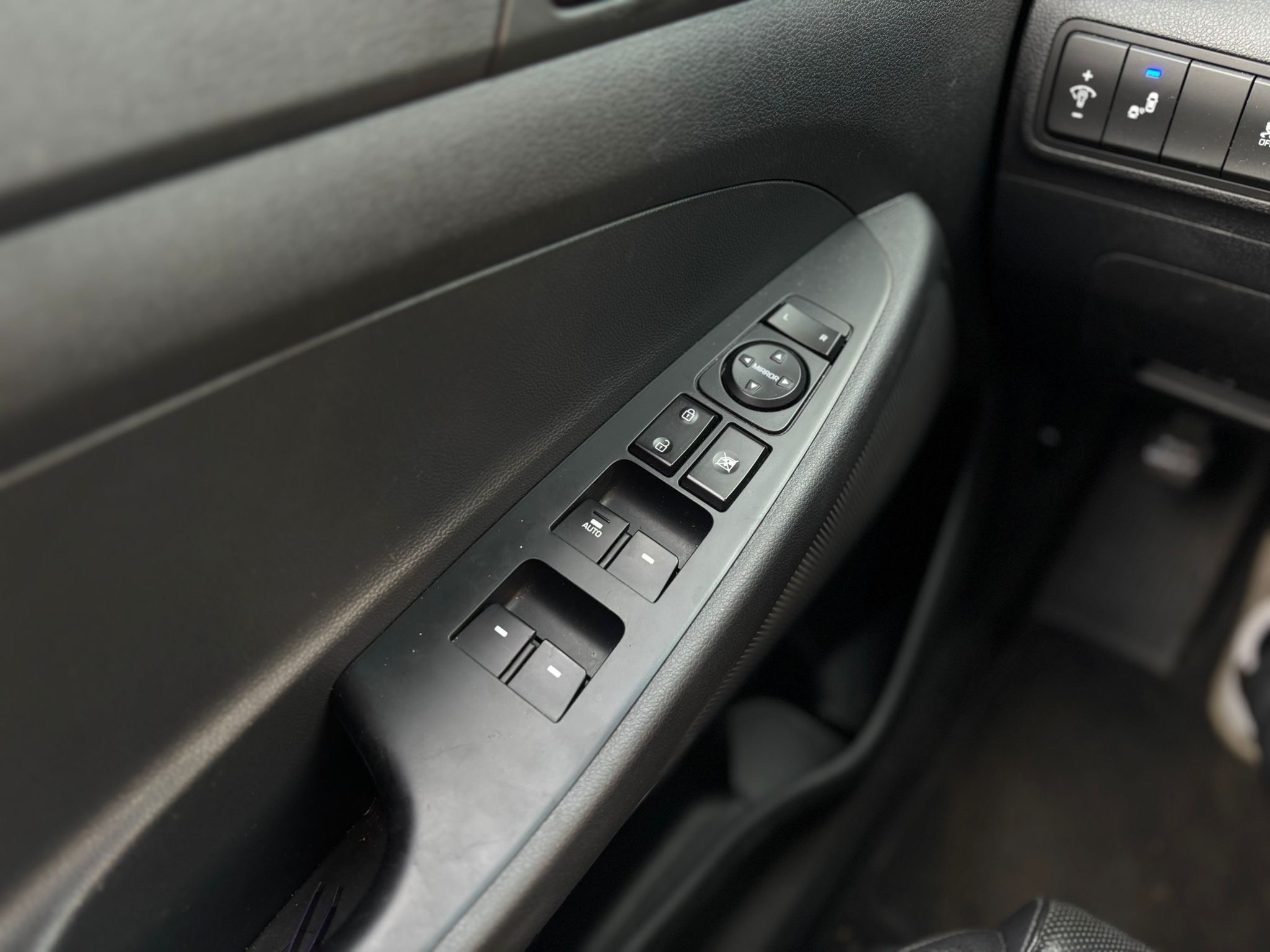 /canwestautoinc/2017-Hyundai-Tucson-8215150744572168.jpg