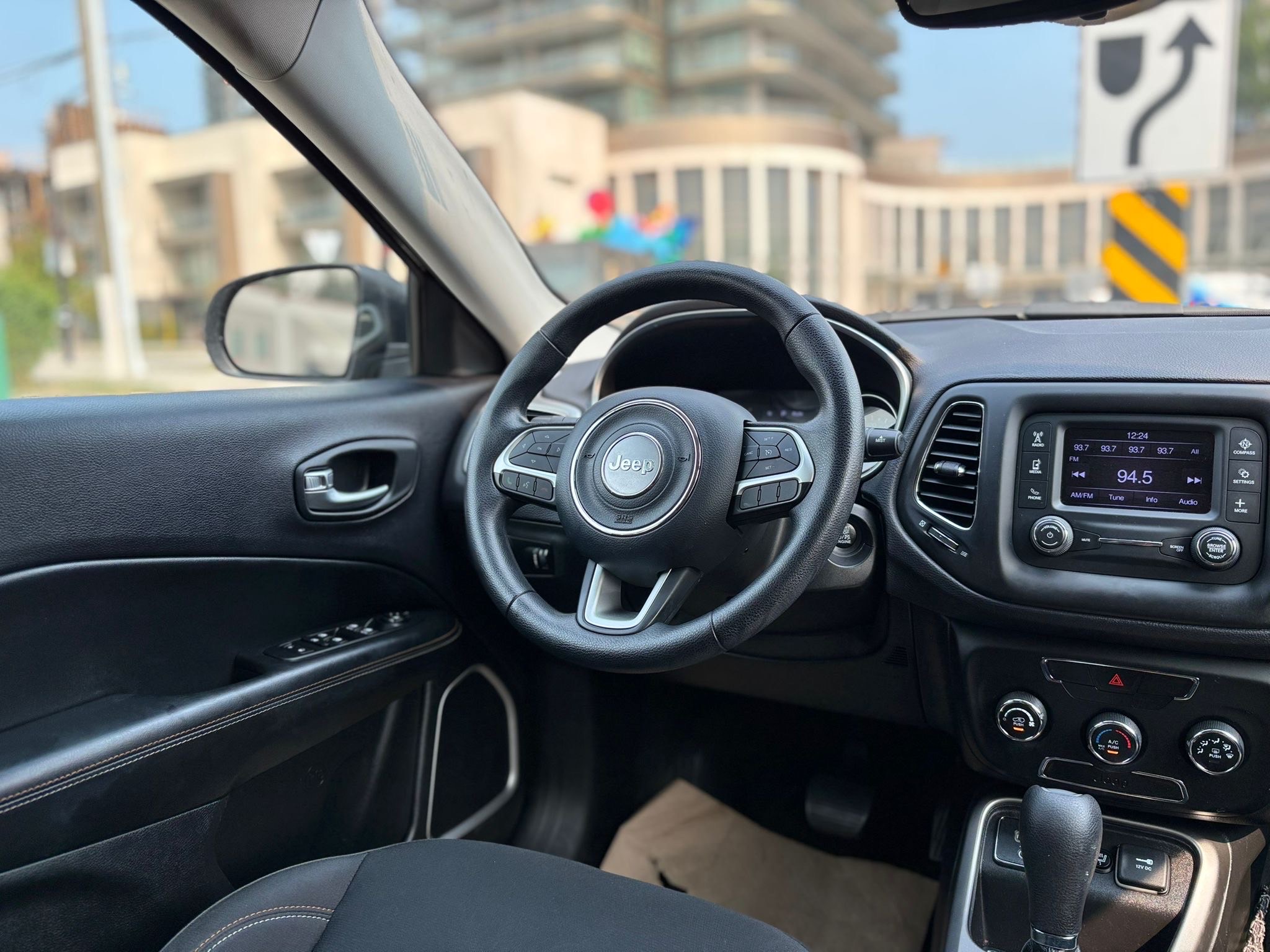 /canwestautoinc/2017-Jeep-Compass-8210310462530888.jpg