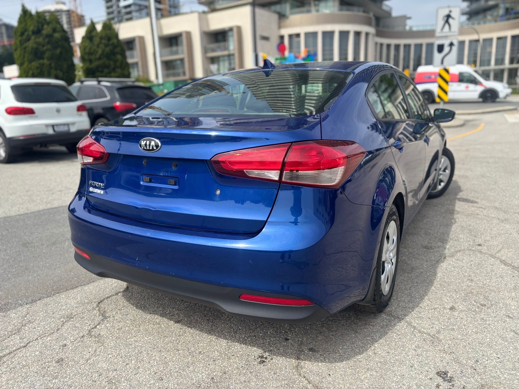 /canwestautoinc/2017-Kia-Forte-4892280529953723.jpg
