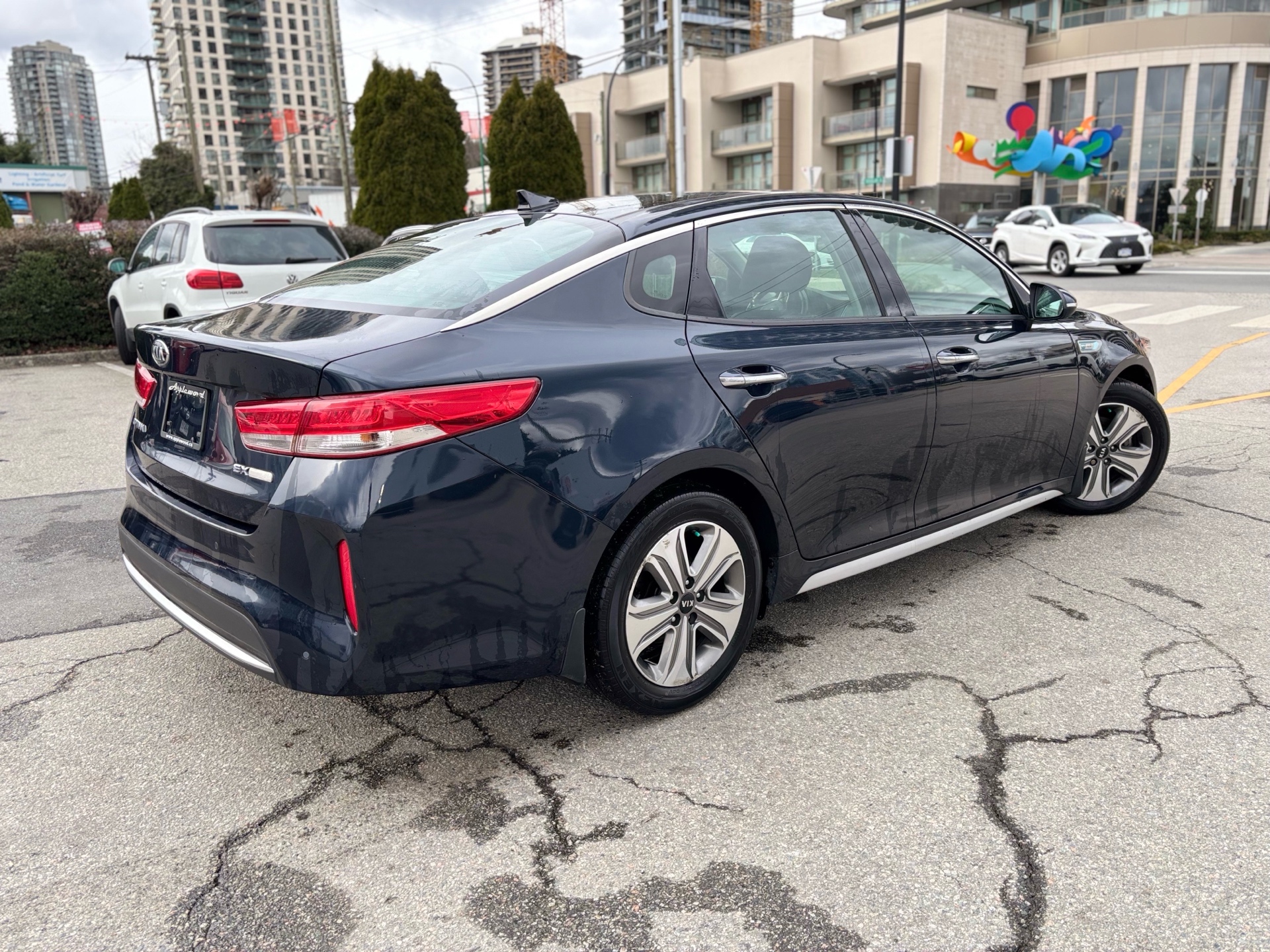 /canwestautoinc/2017-Kia-OptimaHybrid-23718790942337709.jpg