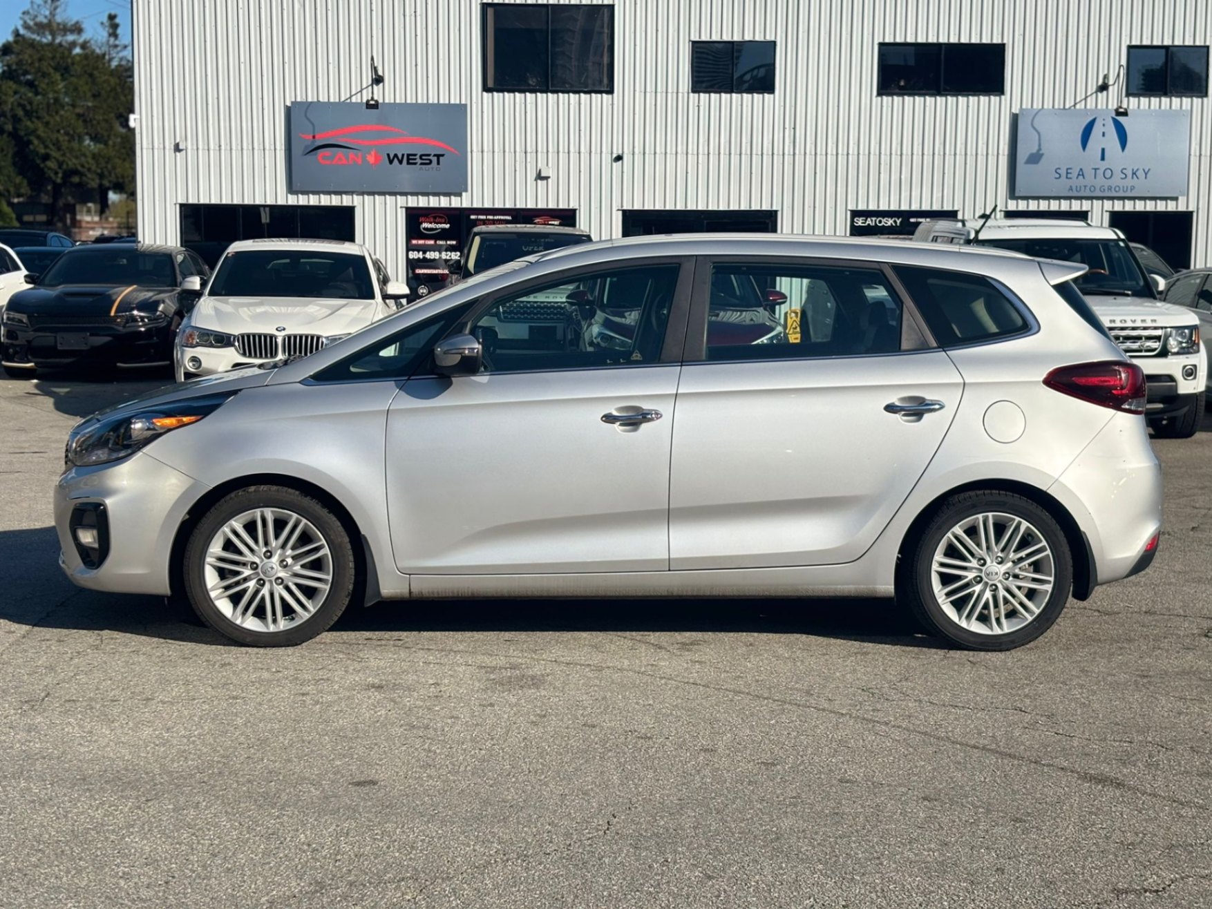 /canwestautoinc/2017-Kia-Rondo-27799874316375184.jpg