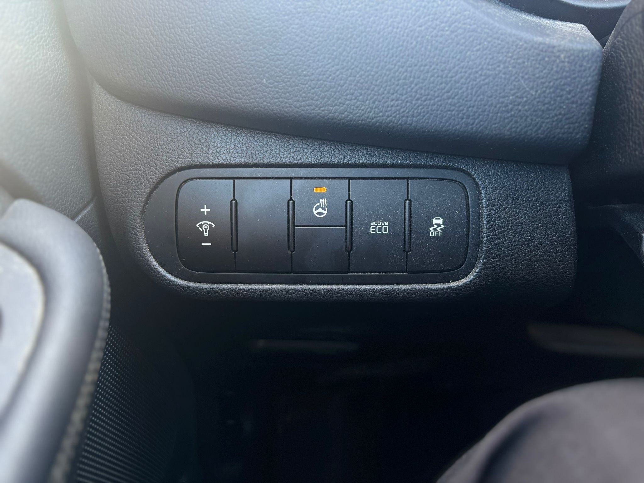 /canwestautoinc/2017-Kia-Rondo-45129071834155976.jpg
