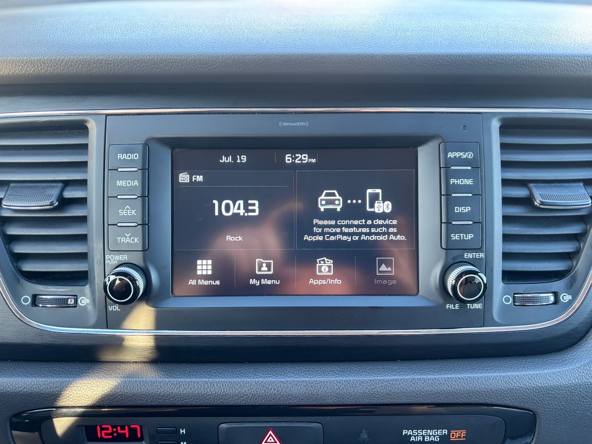 /canwestautoinc/2017-Kia-Sedona-3231115338119681.jpg