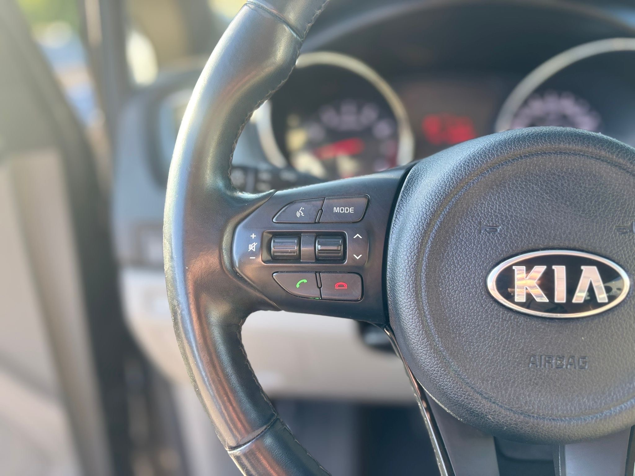 /canwestautoinc/2017-Kia-Sedona-36206139402415505.jpg