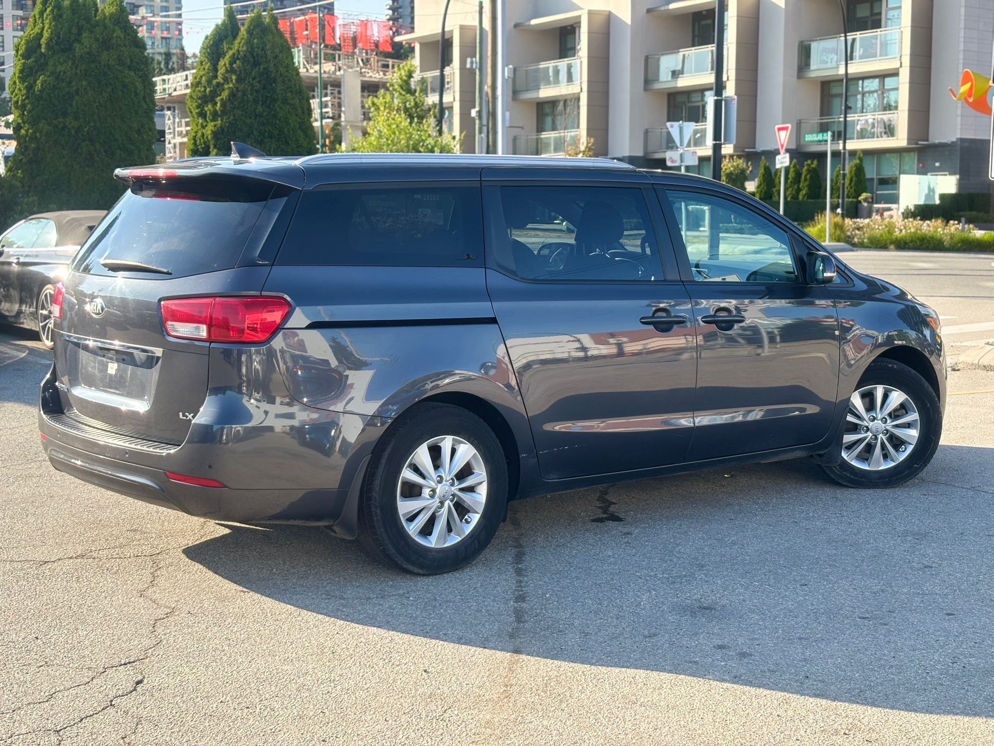 /canwestautoinc/2017-Kia-Sedona-7971050620773366.jpg
