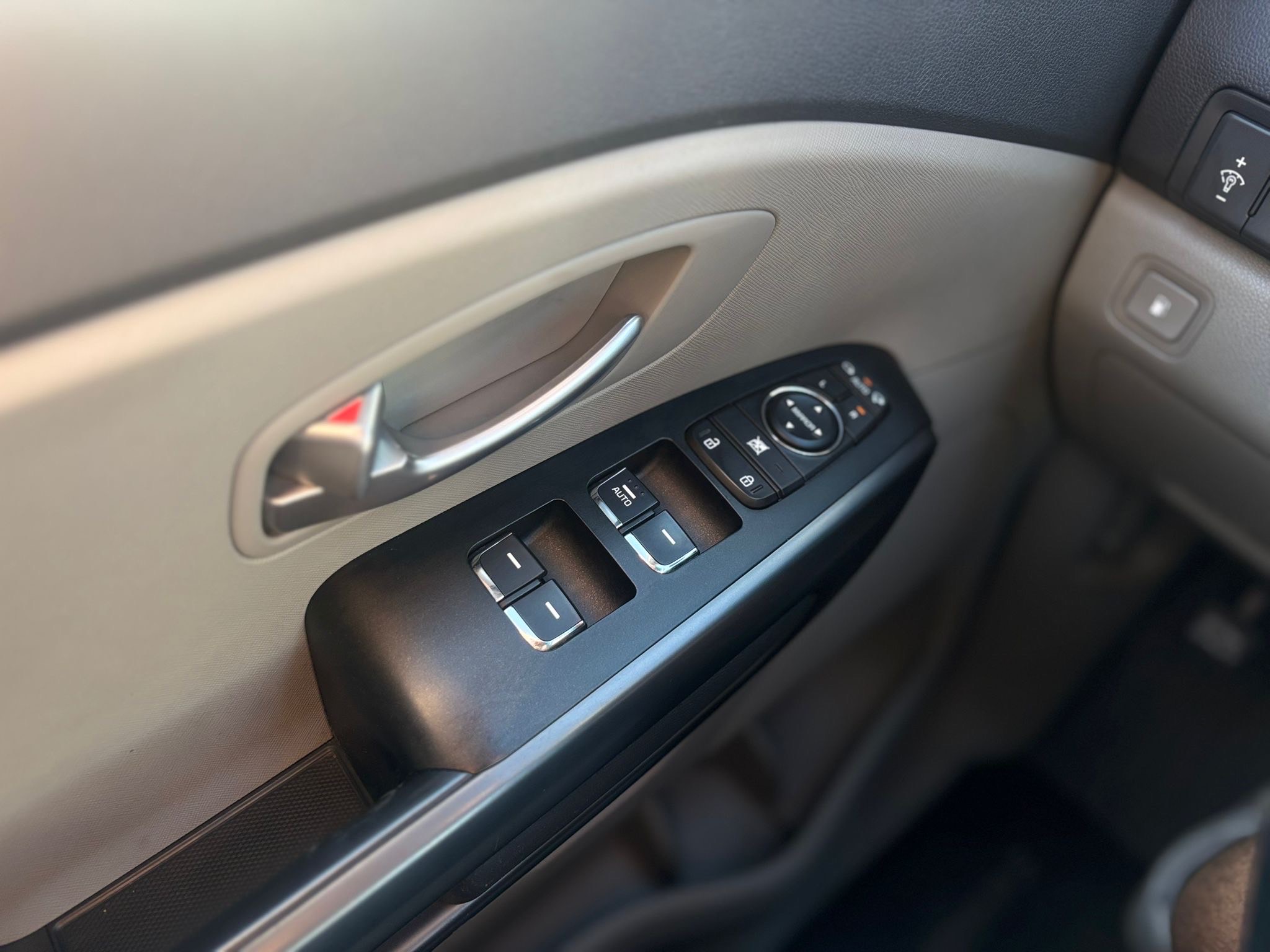 /canwestautoinc/2017-Kia-Sedona-8264199637265732.jpg
